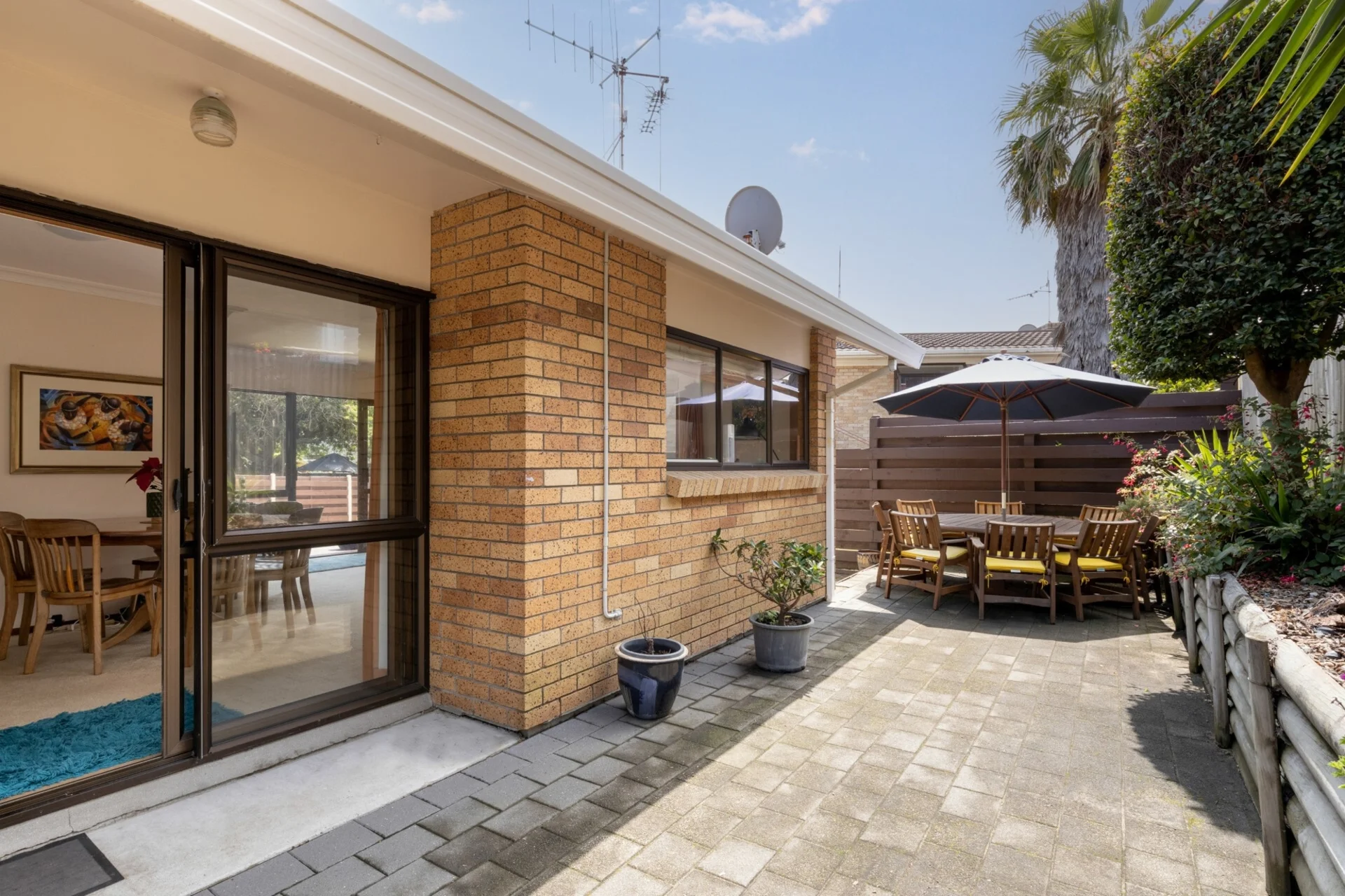 3B Sutherland Avenue