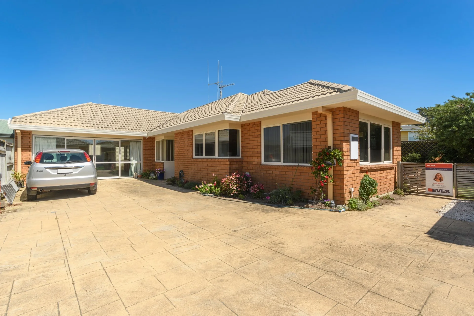 10A Leander Street