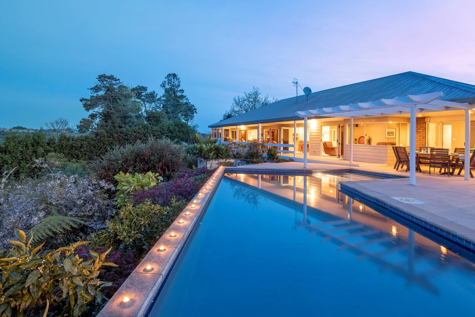 158 Lochhead Road
