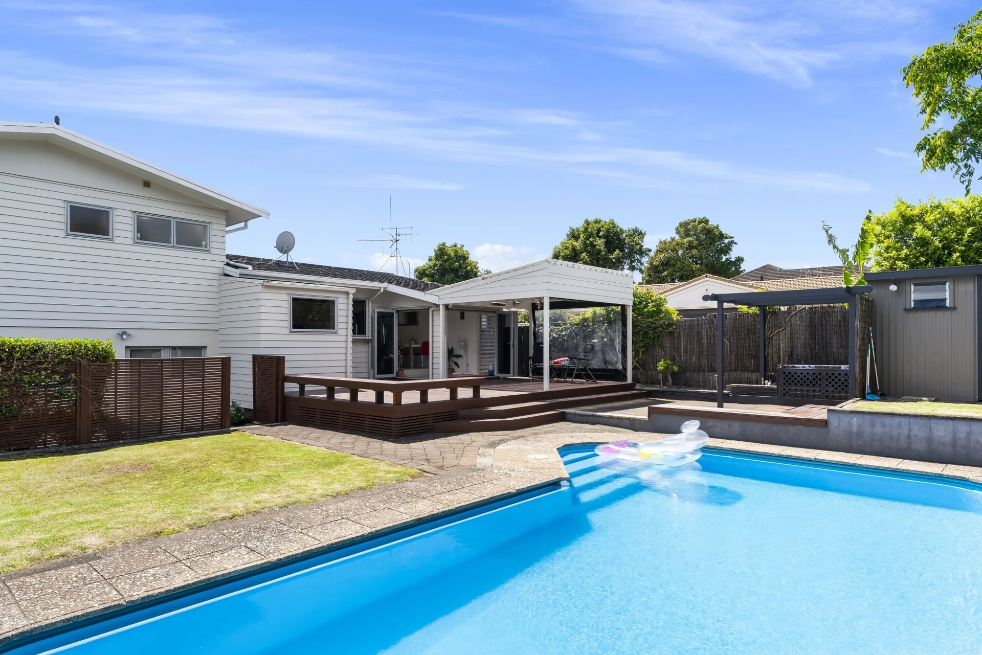 196 Levers Road
