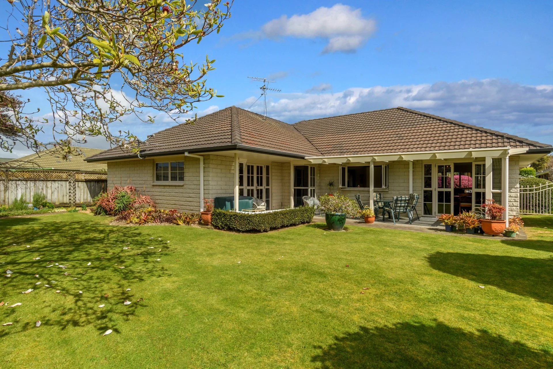 9 Braeburn Place