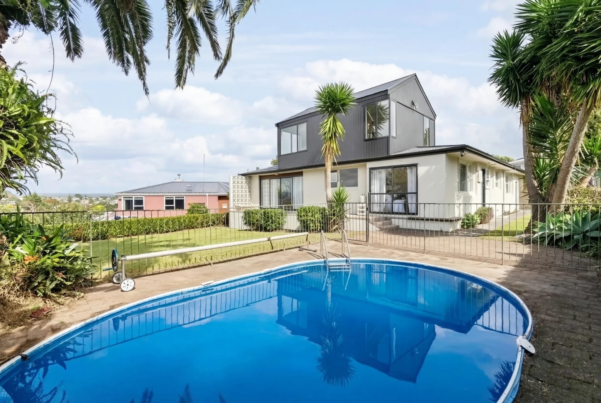 21 Highfield Crescent