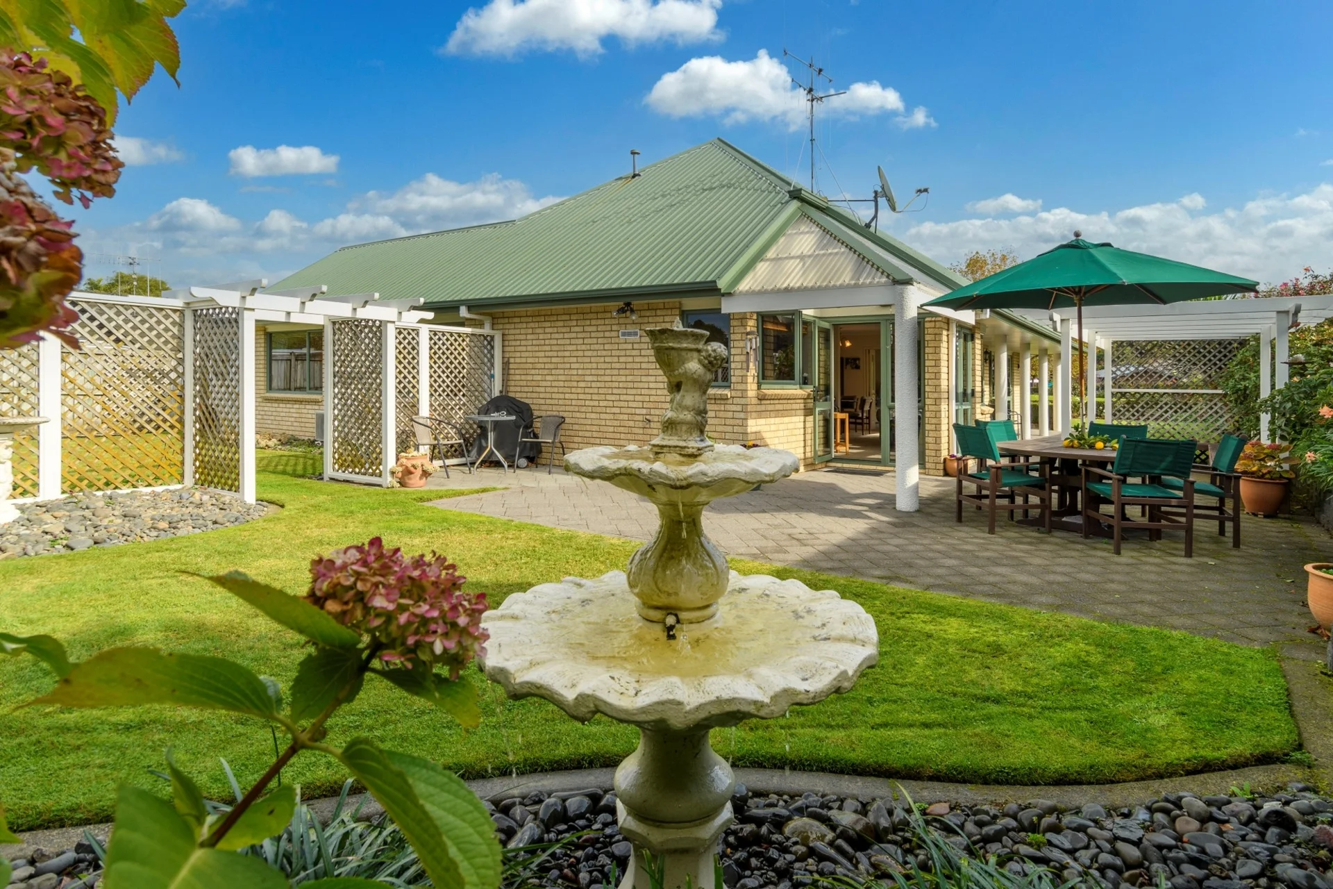 32 Castlewold Drive