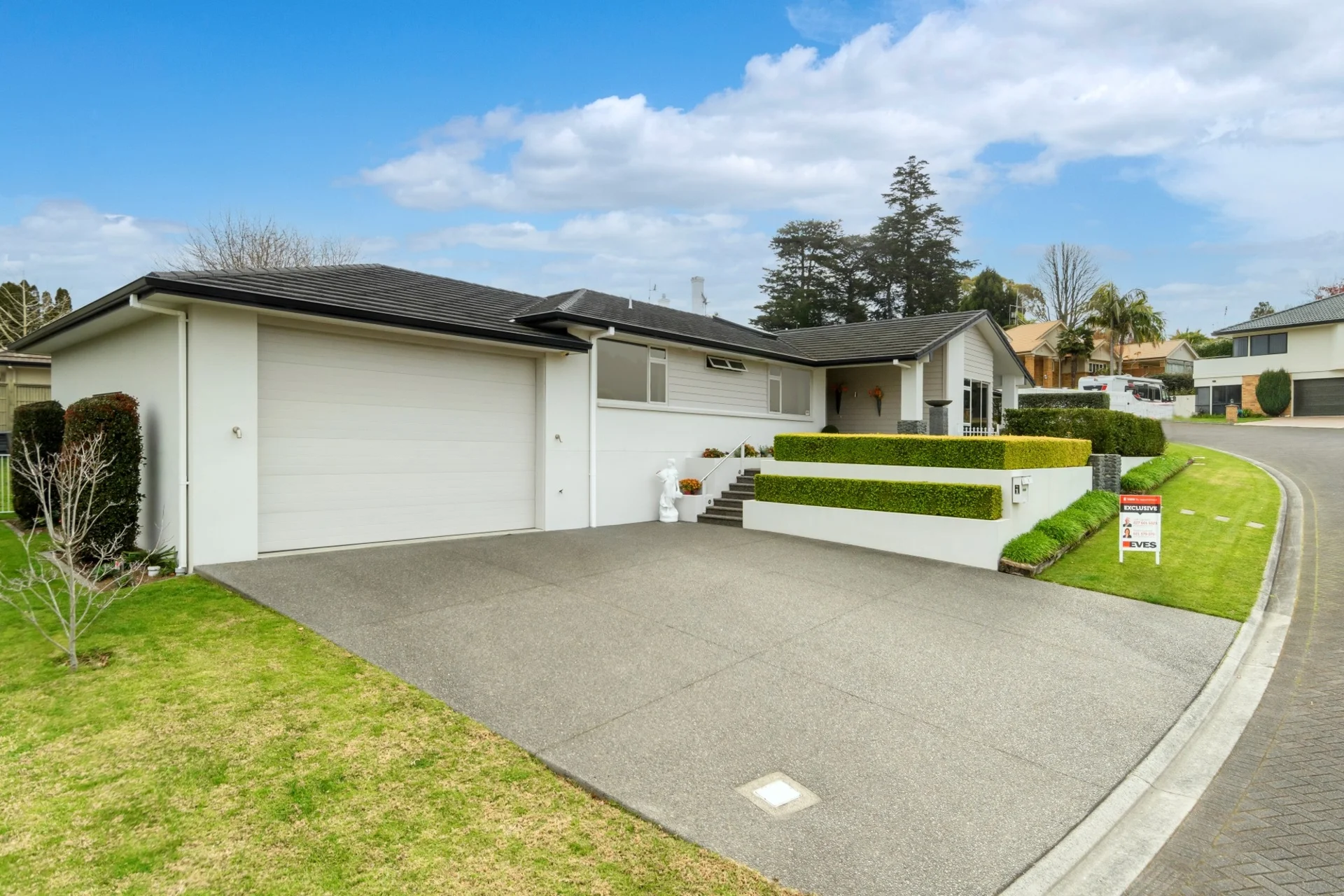 1 Sherborne Close