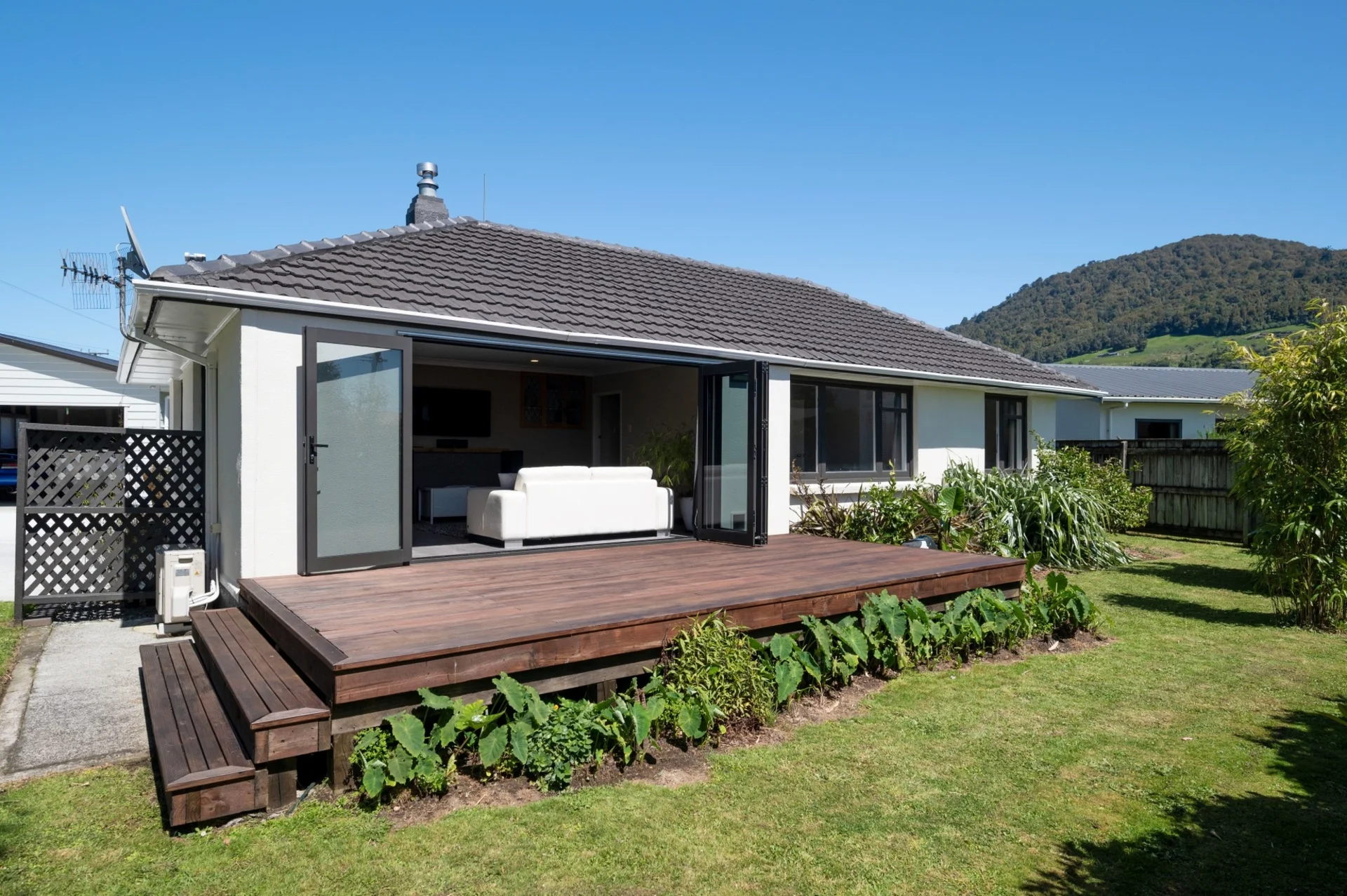 2 Roosevelt Road