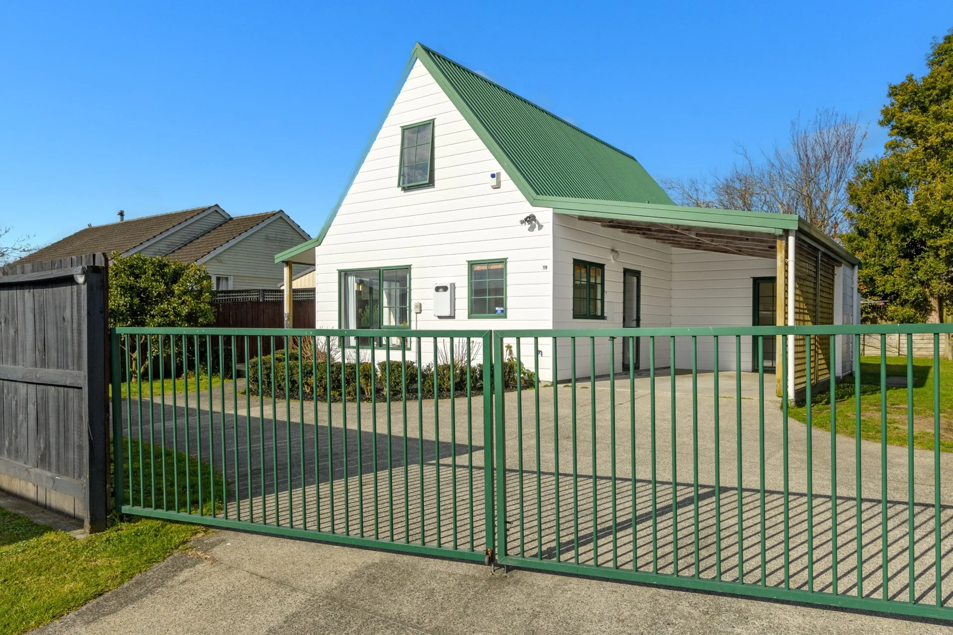 19 Cook Street