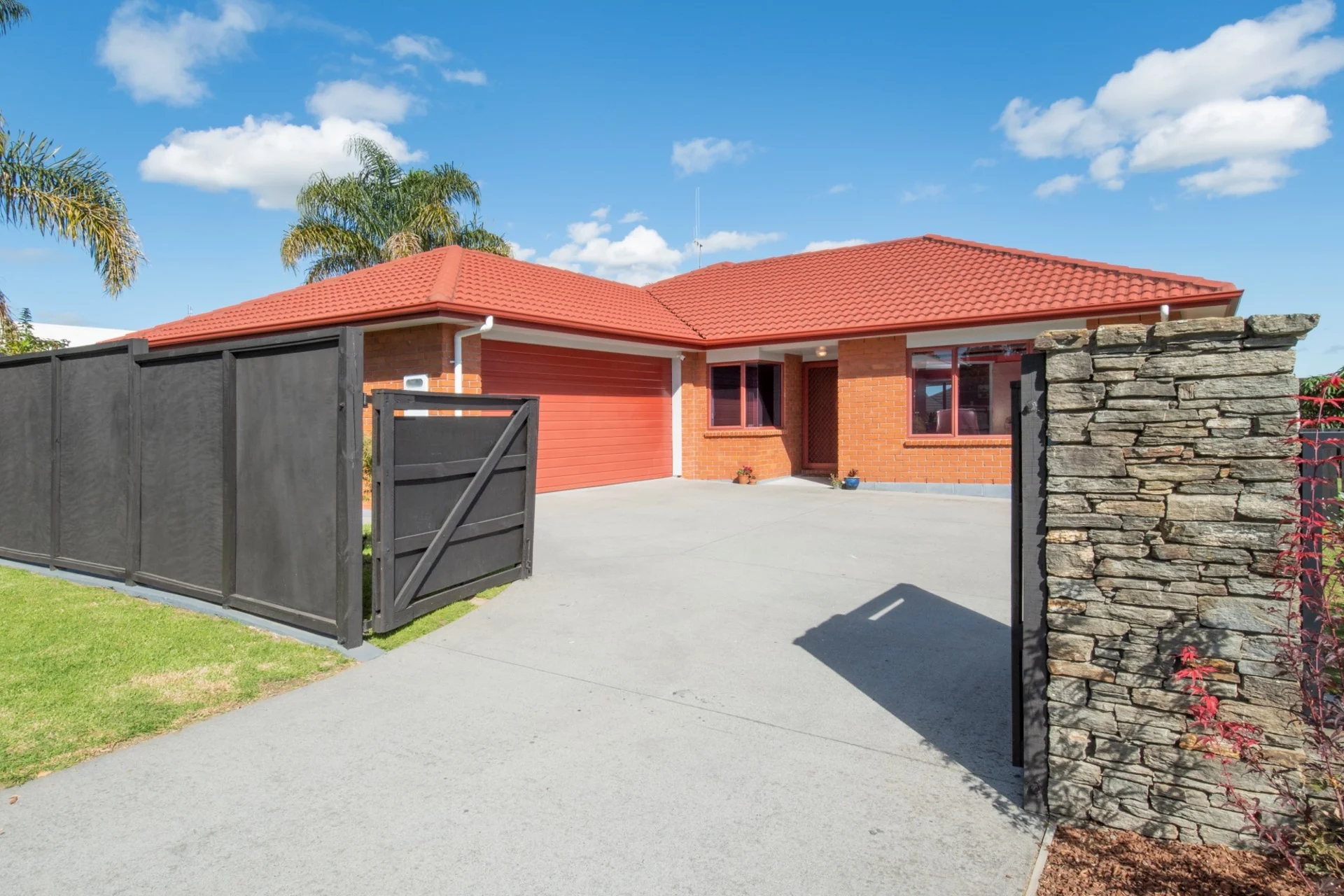 2 Condor Drive