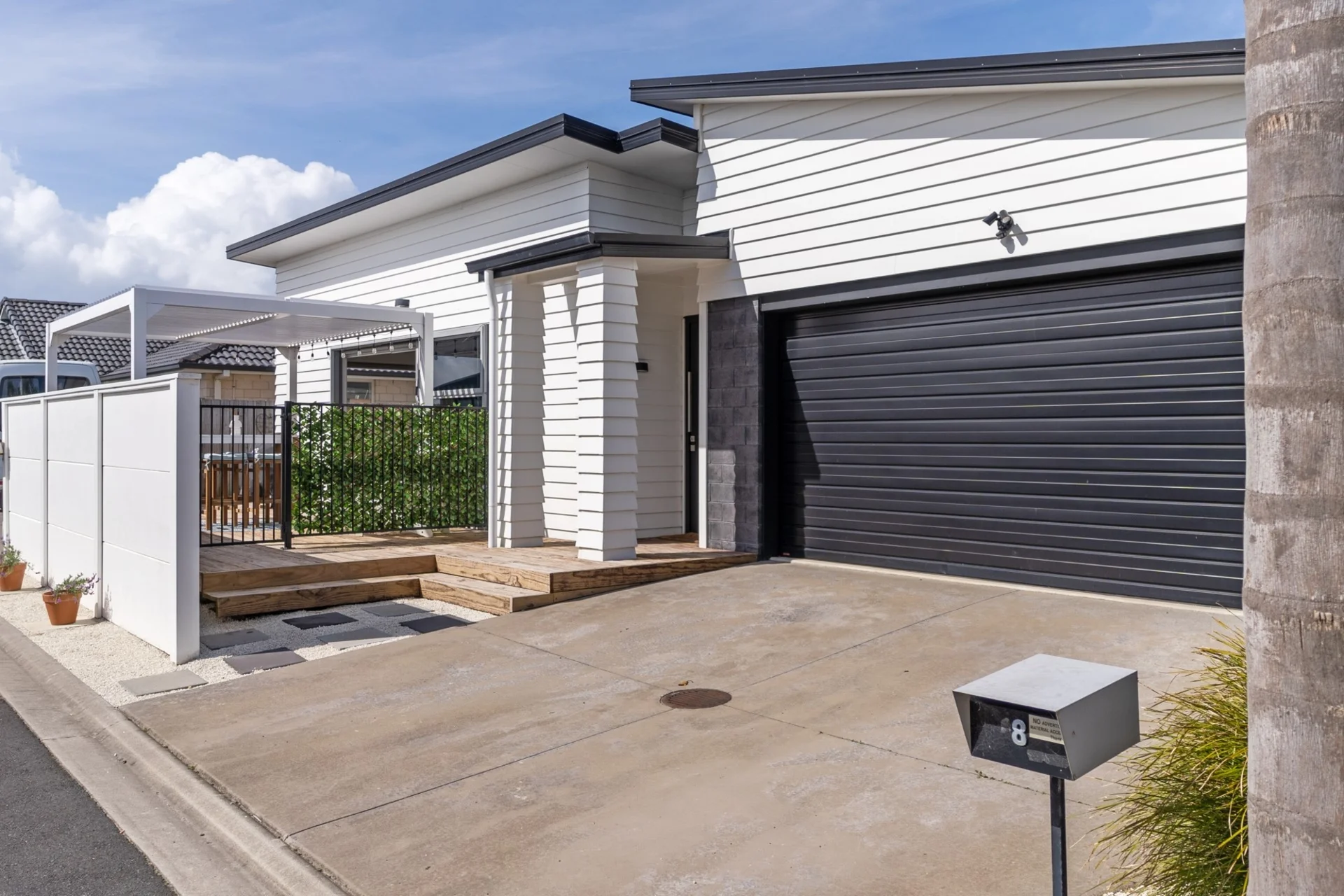 8 Selliera Place