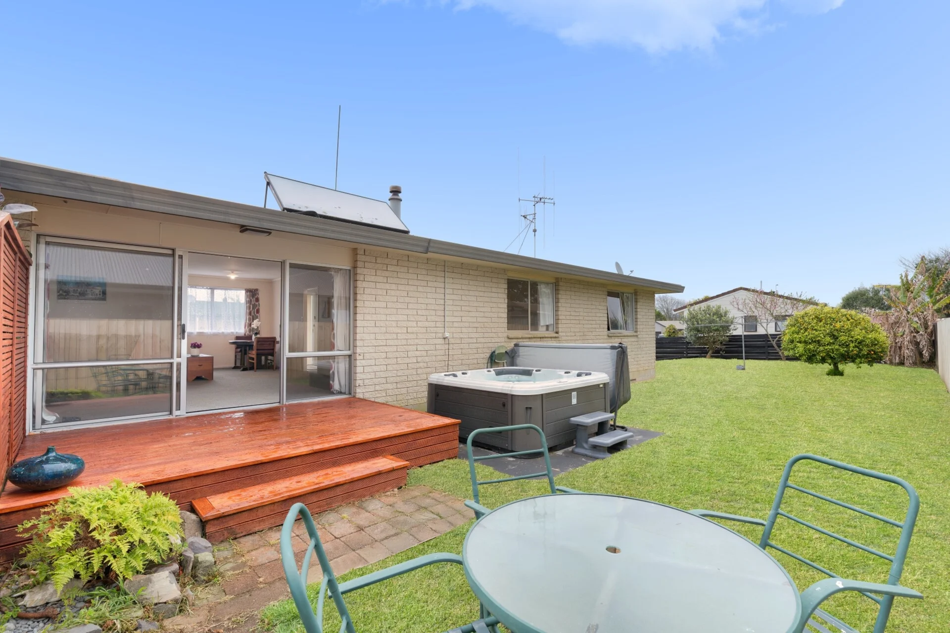 3B Emerald Place