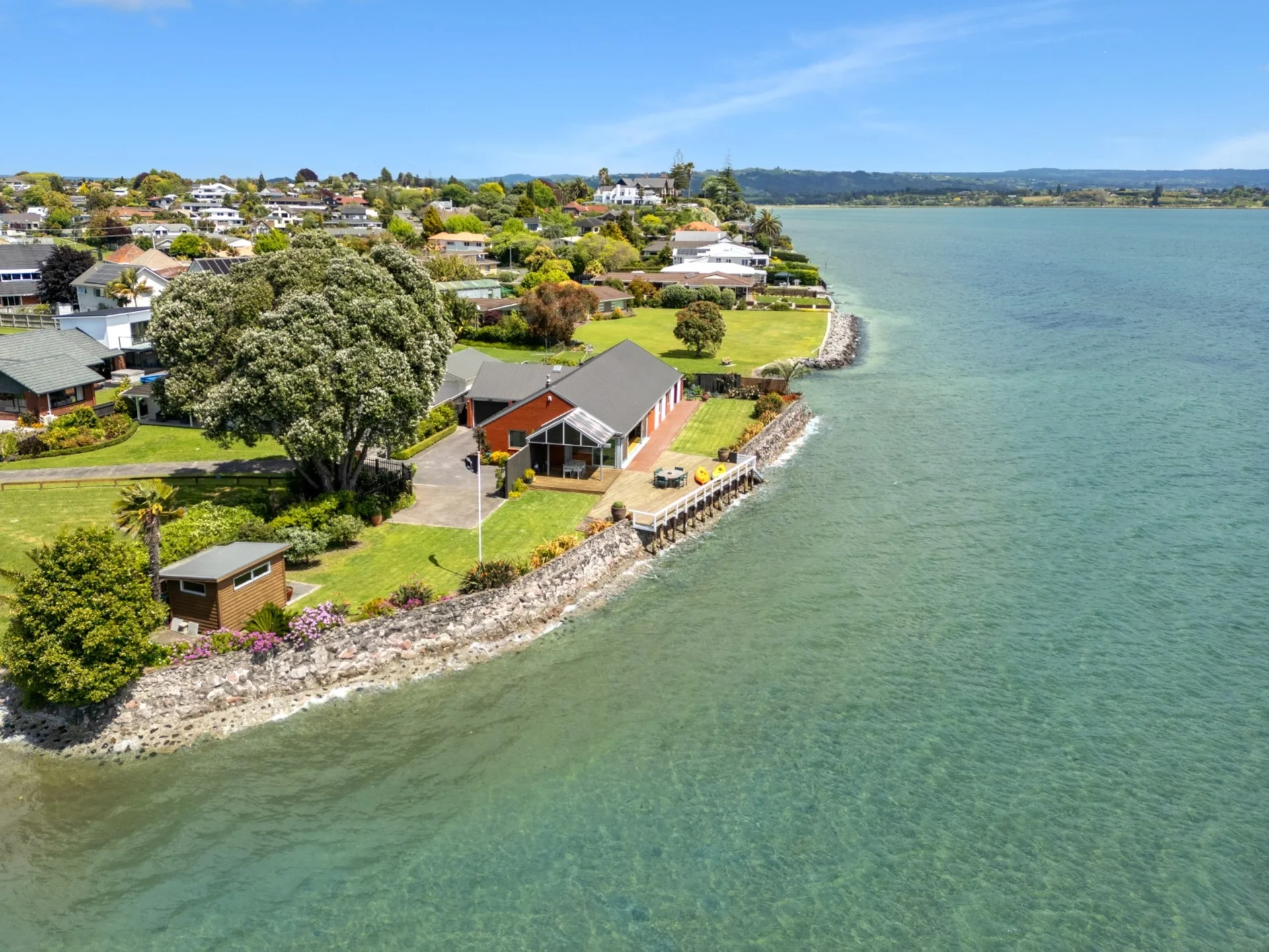 17 Kiriwai Place