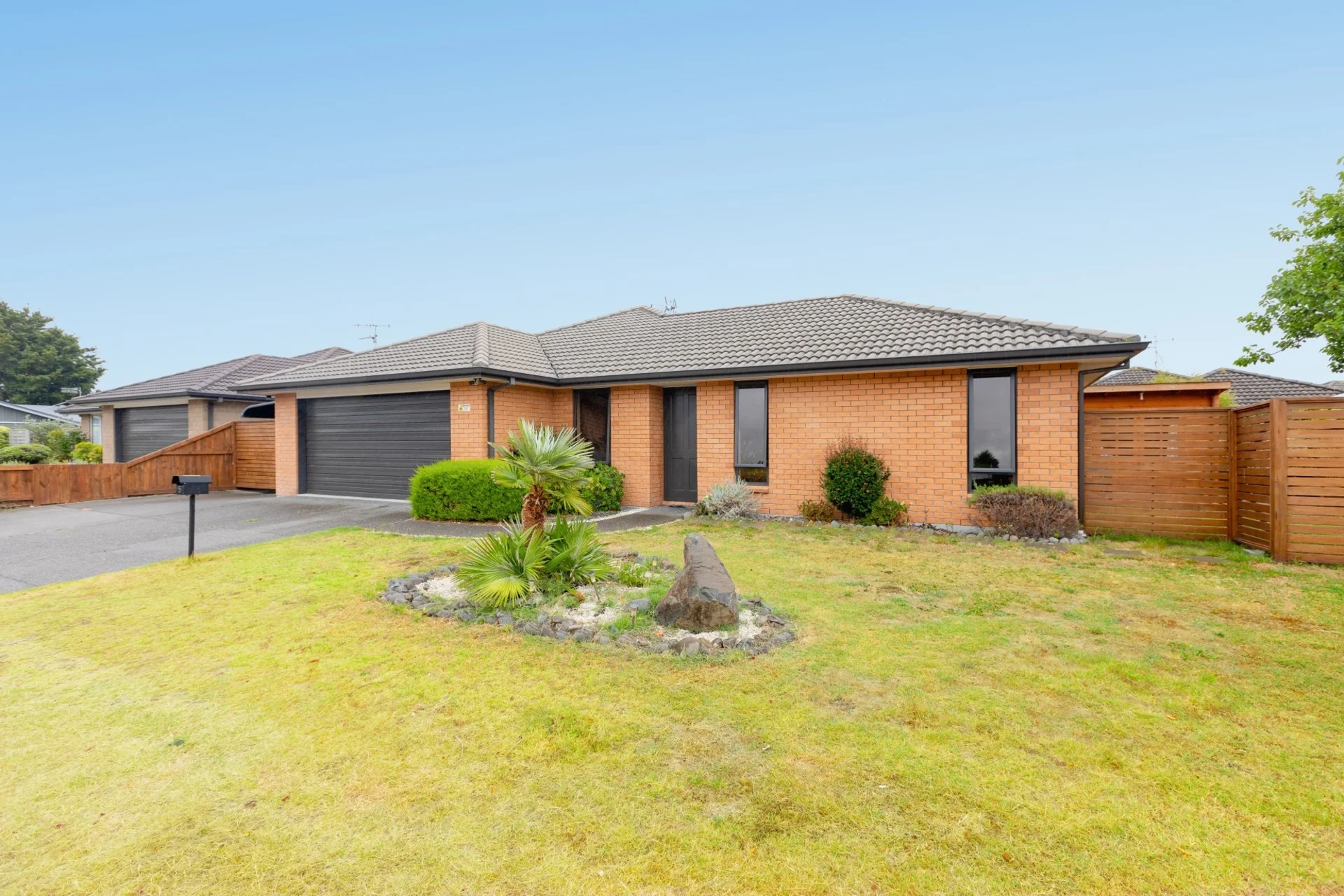 5 Oakwood Way
