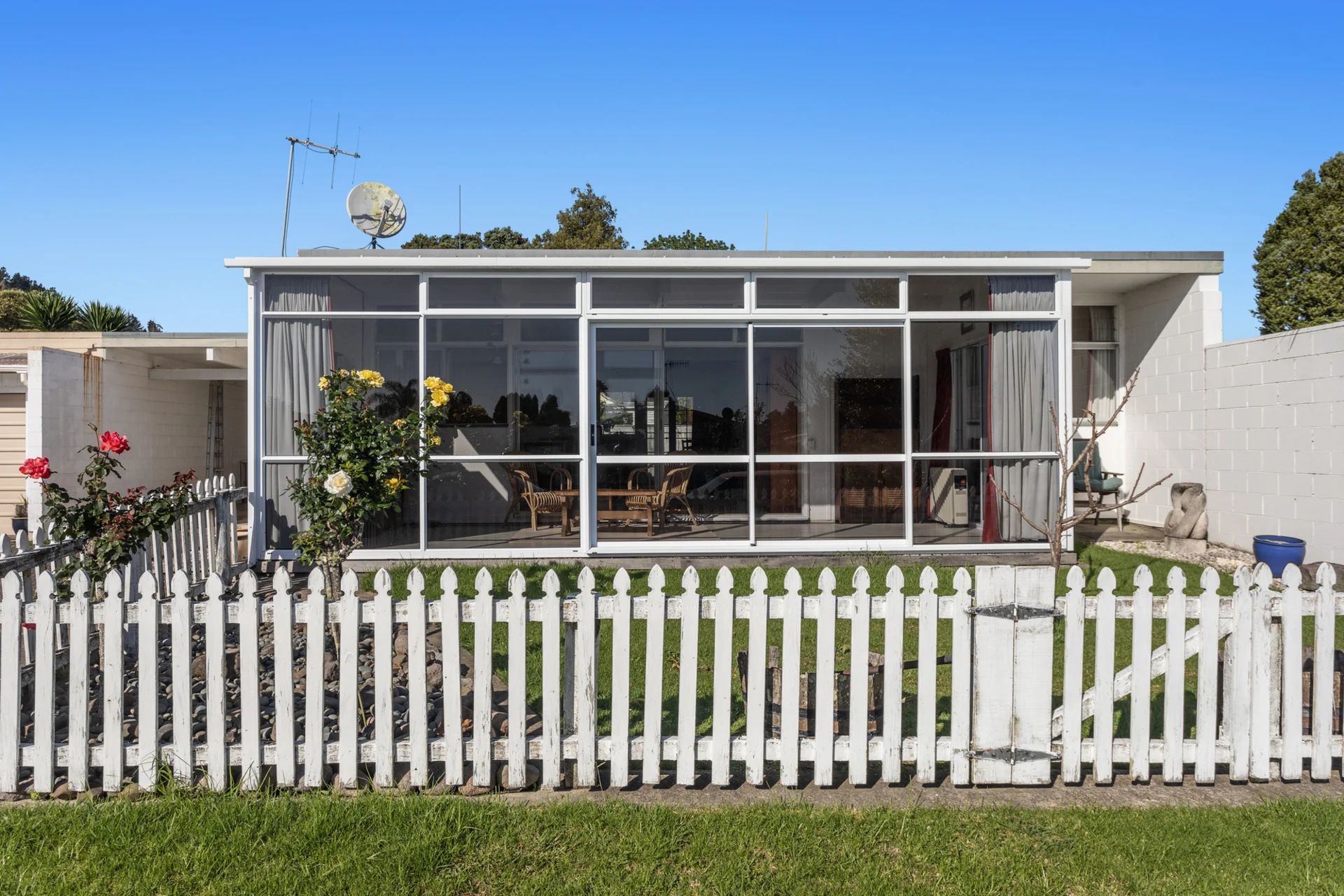 8 Peter Snell Street