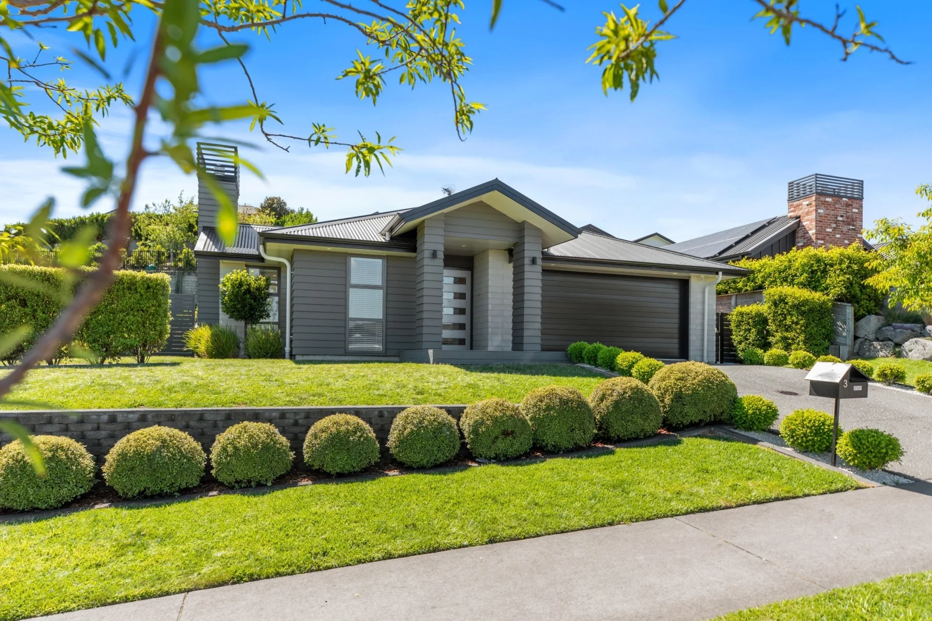 3 Ridge Drive