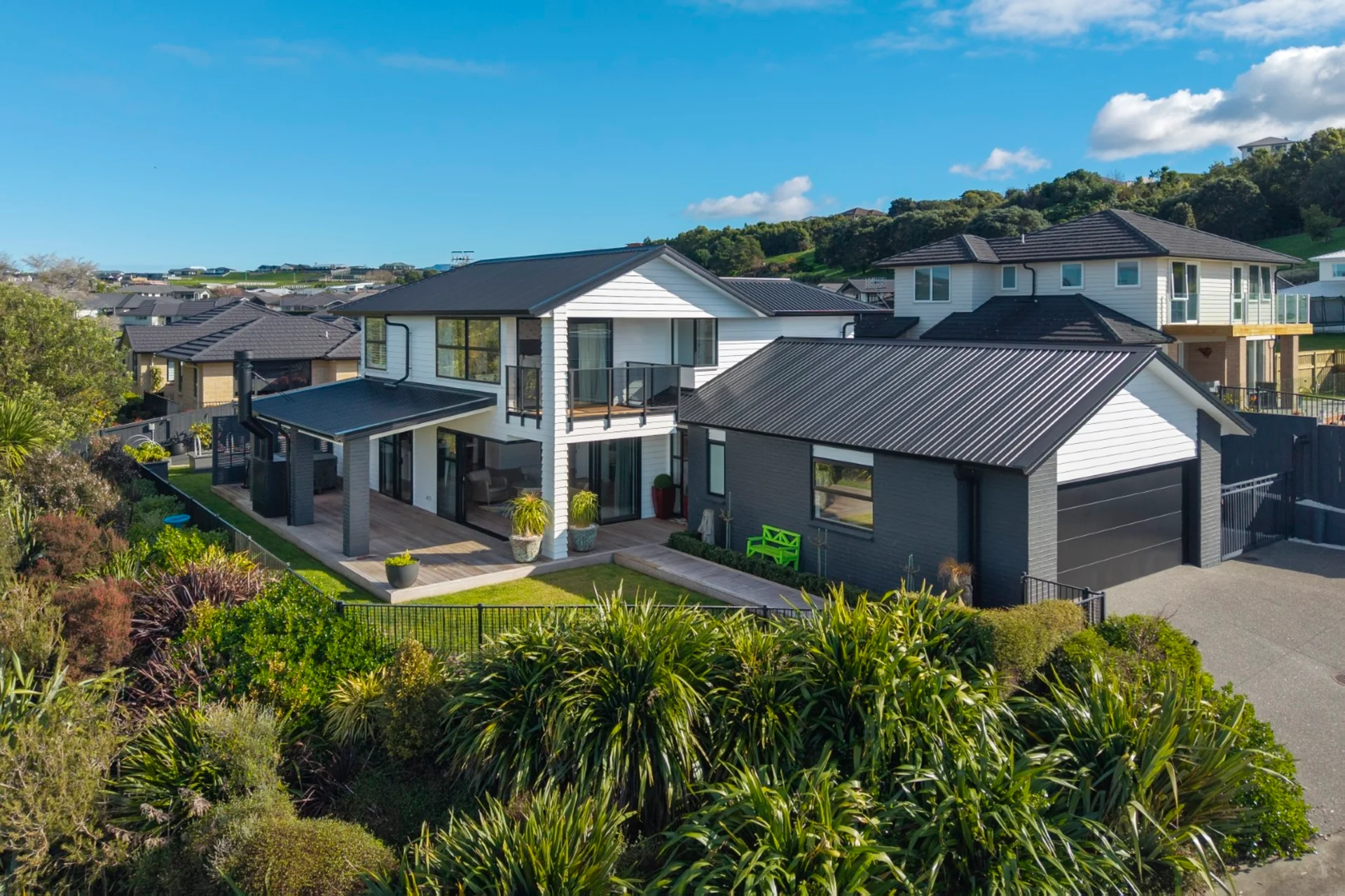 30 Lakeside Terrace