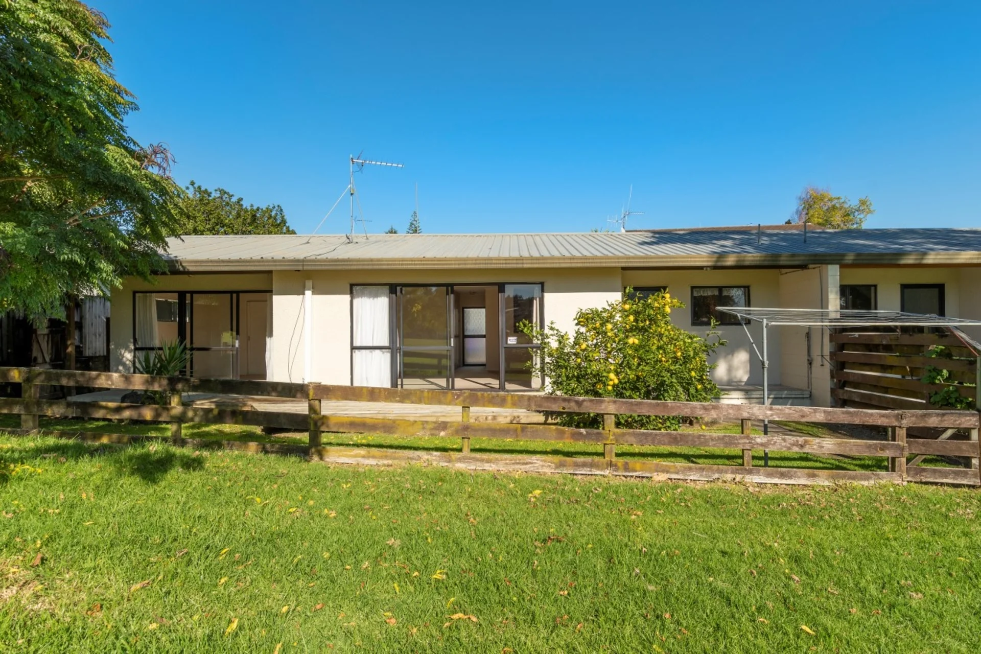 12B Oriana Crescent