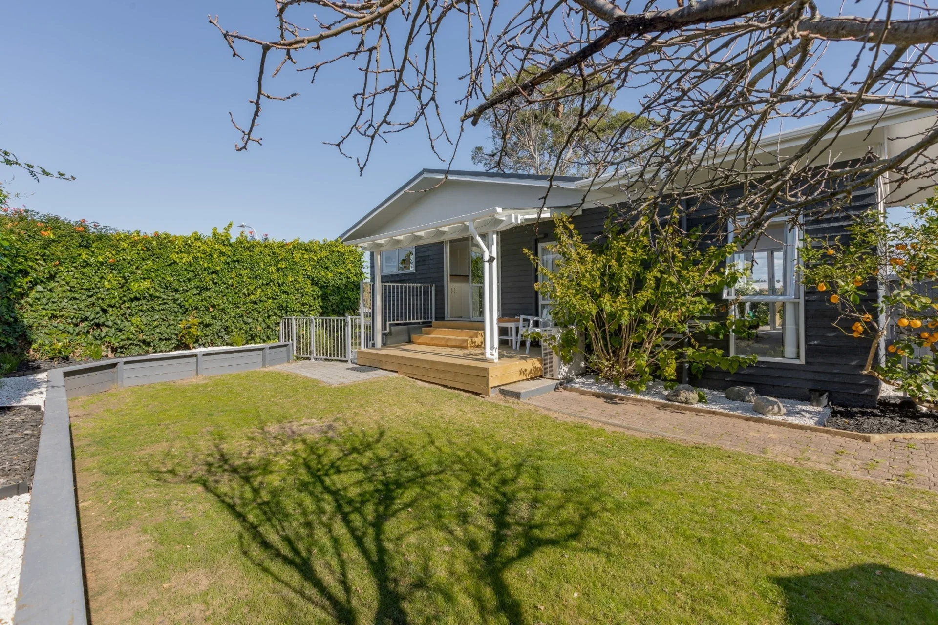 91 Links Avenue