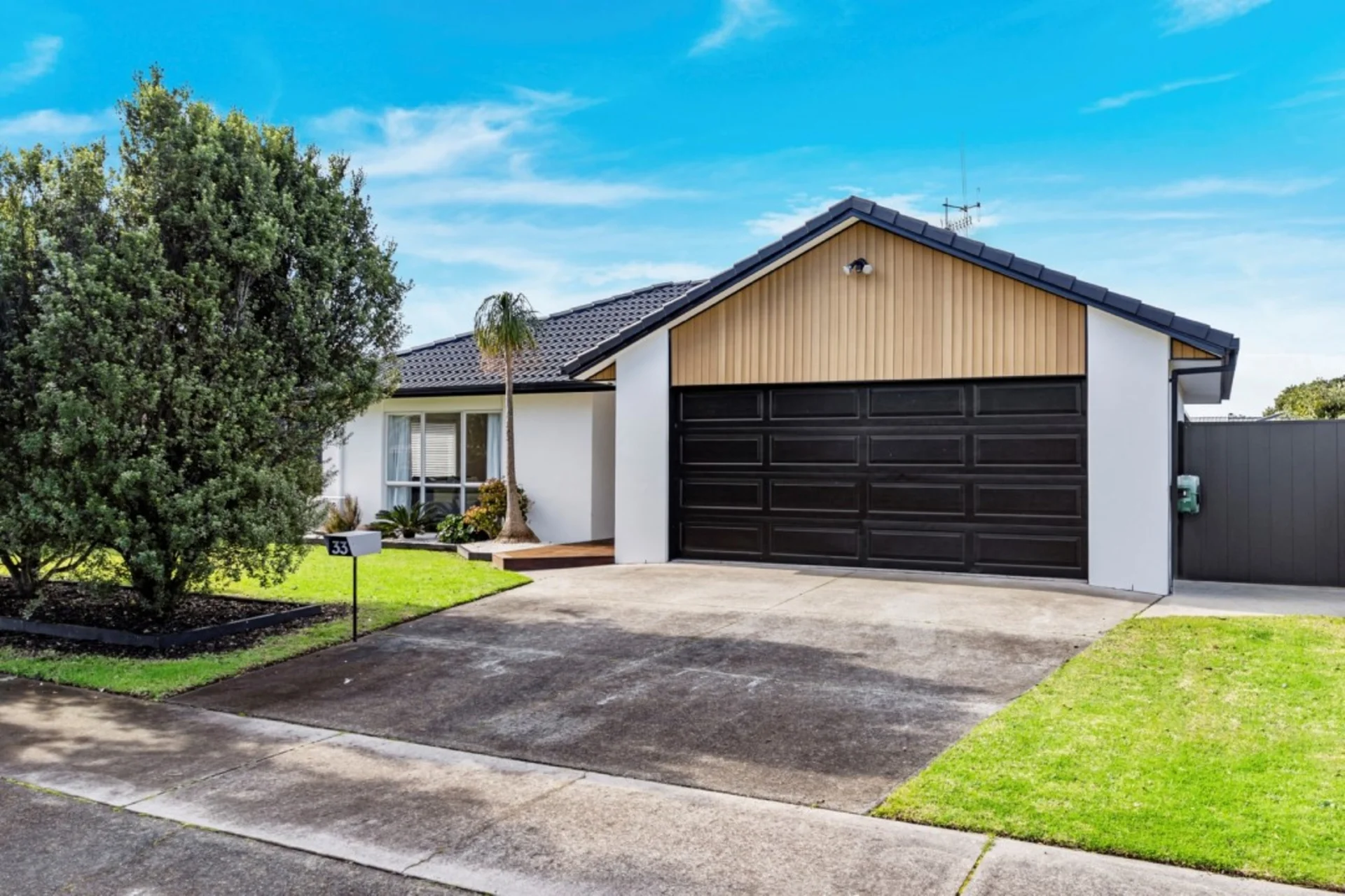 33 Arabian Drive