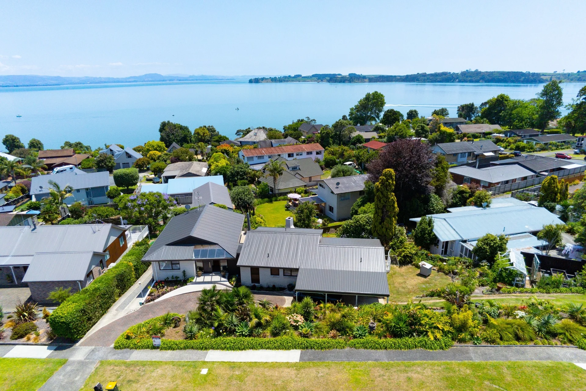 40 Ruamoana Place