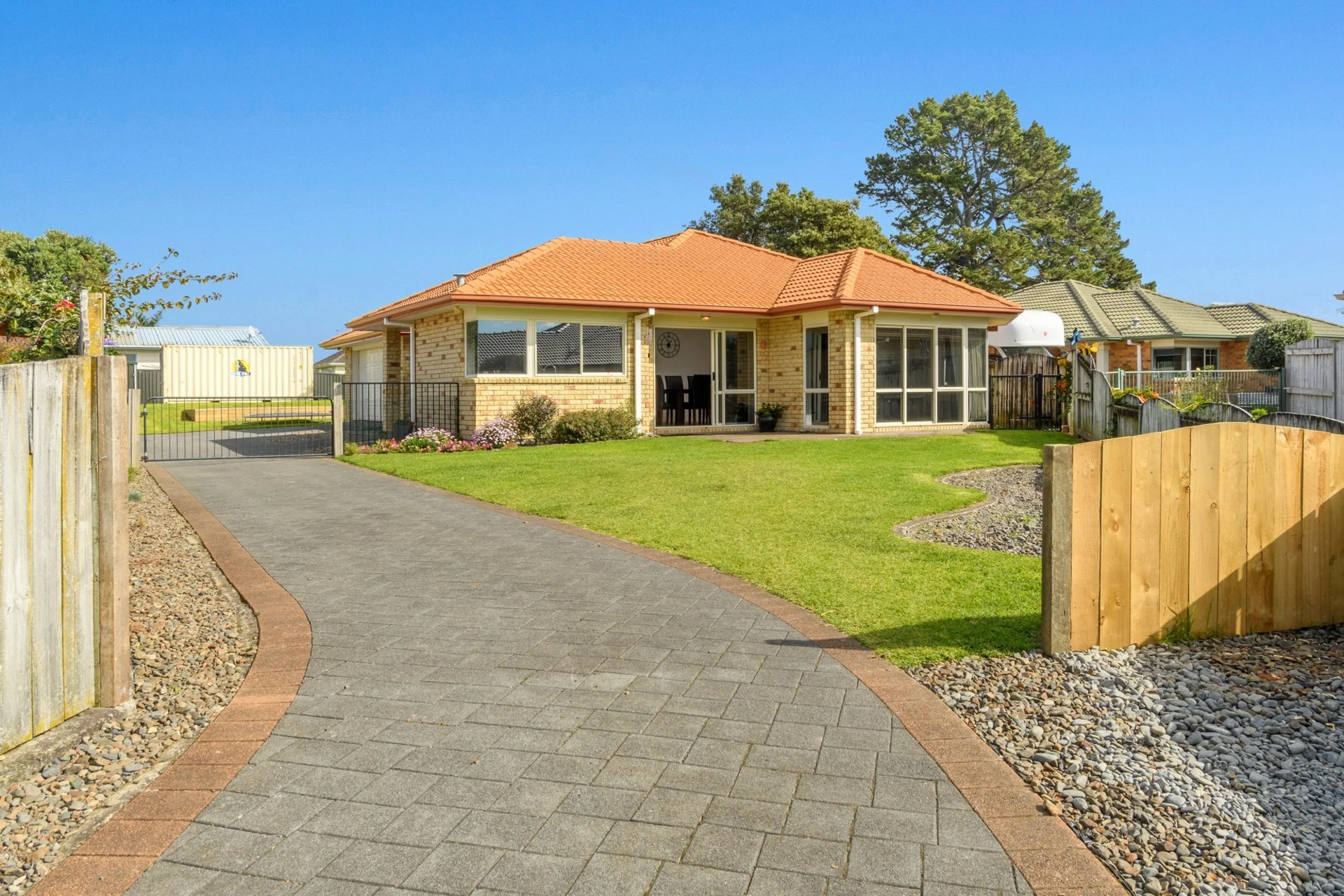 92 Denny Hulme Drive