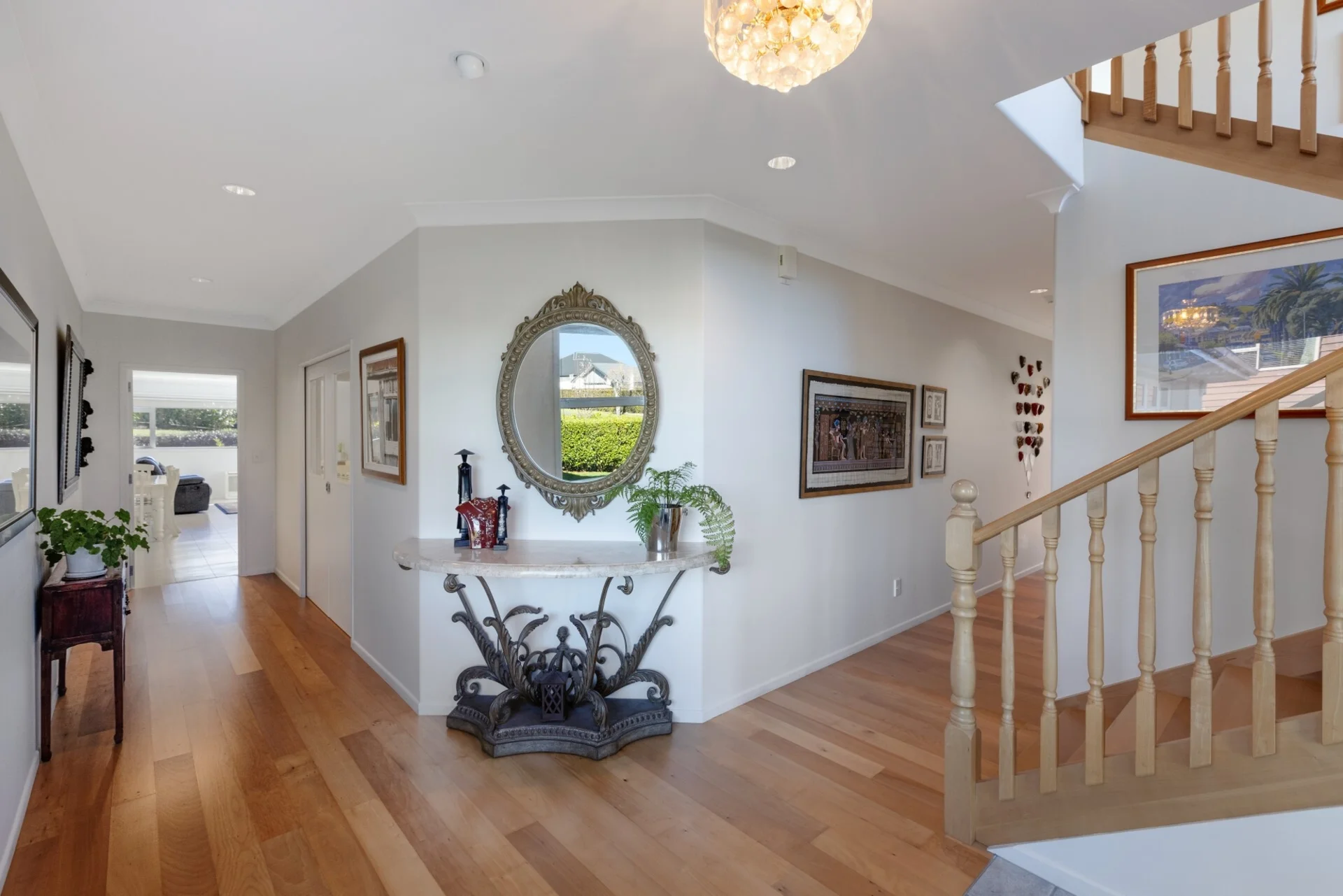 25 Contour Avenue