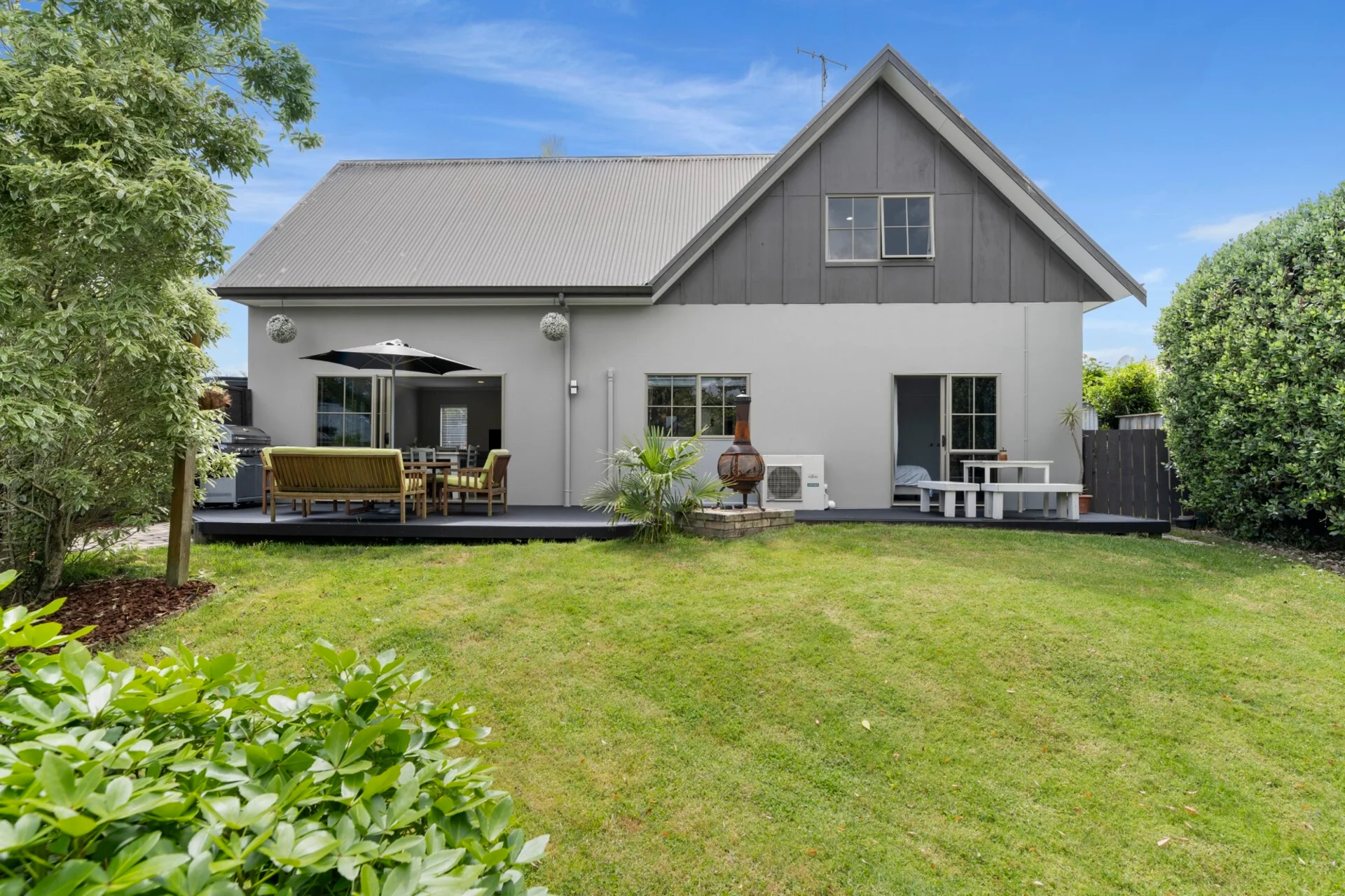 27 Solander Drive