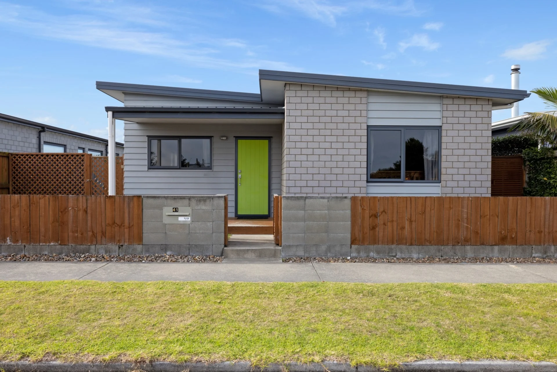 41 Spinifex Street