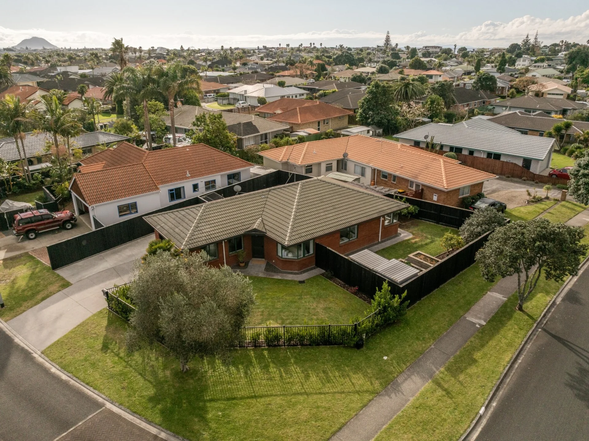 2 Aldermen Avenue