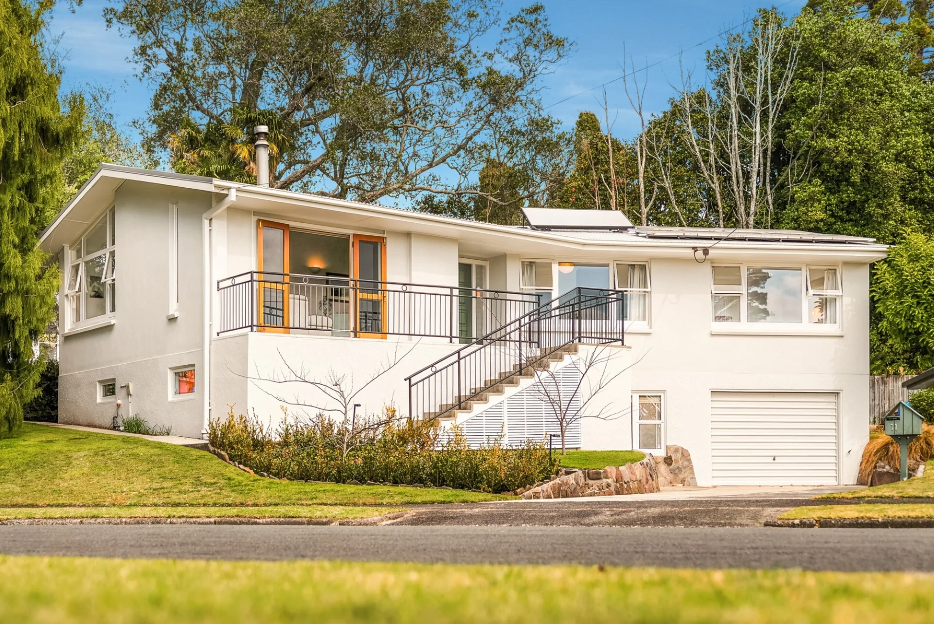 11 Kiwi Crescent