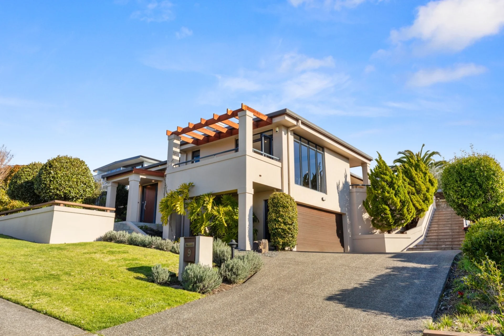 9 Sterling Gate Drive