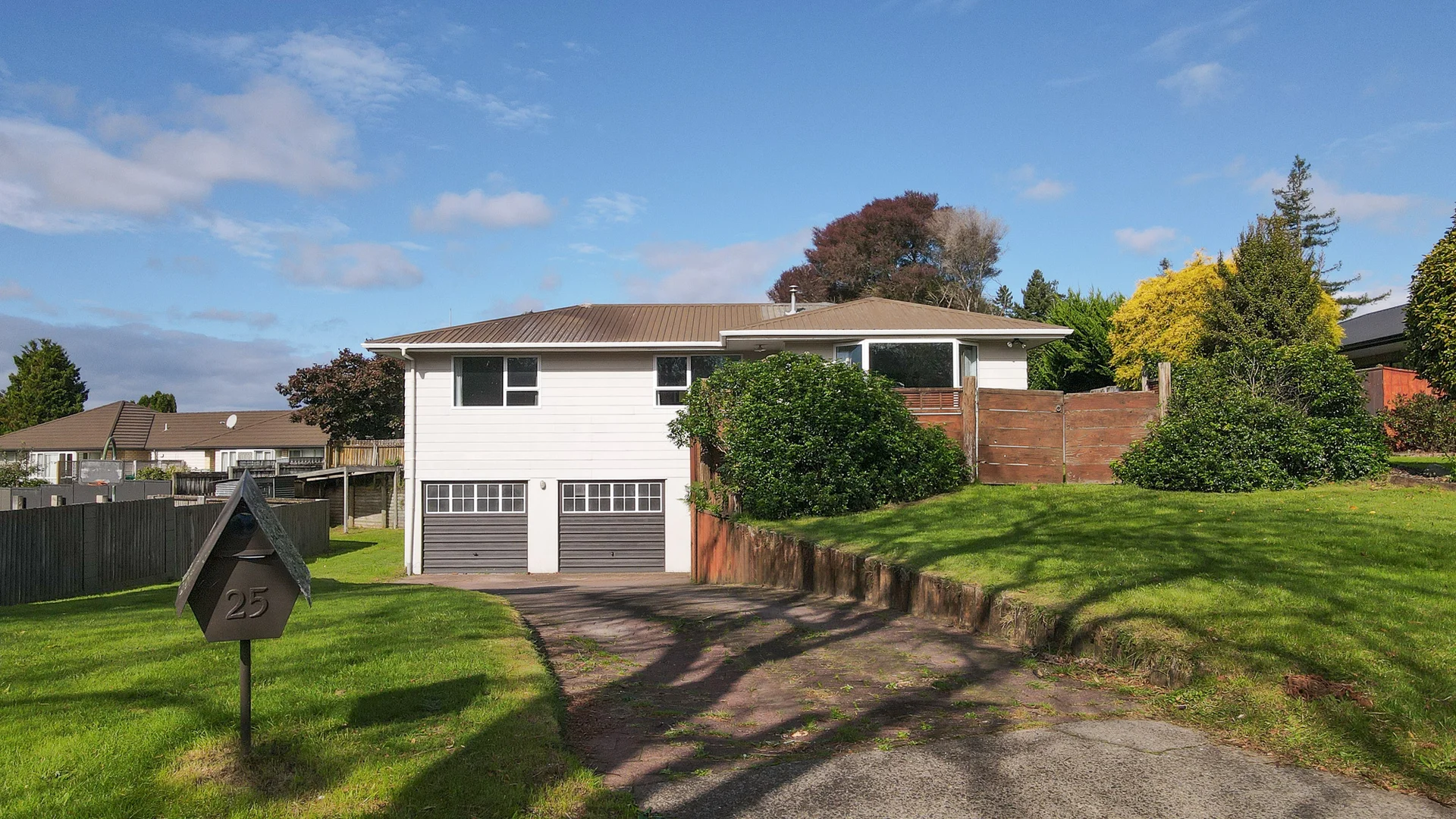 25 Hodgkins Street