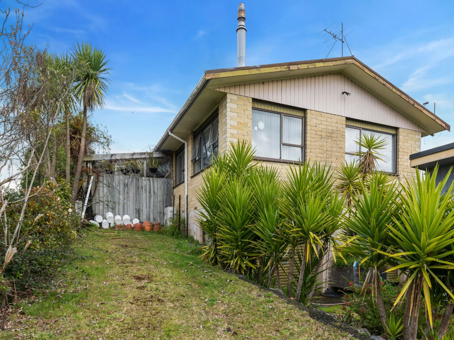8 Hinau Street