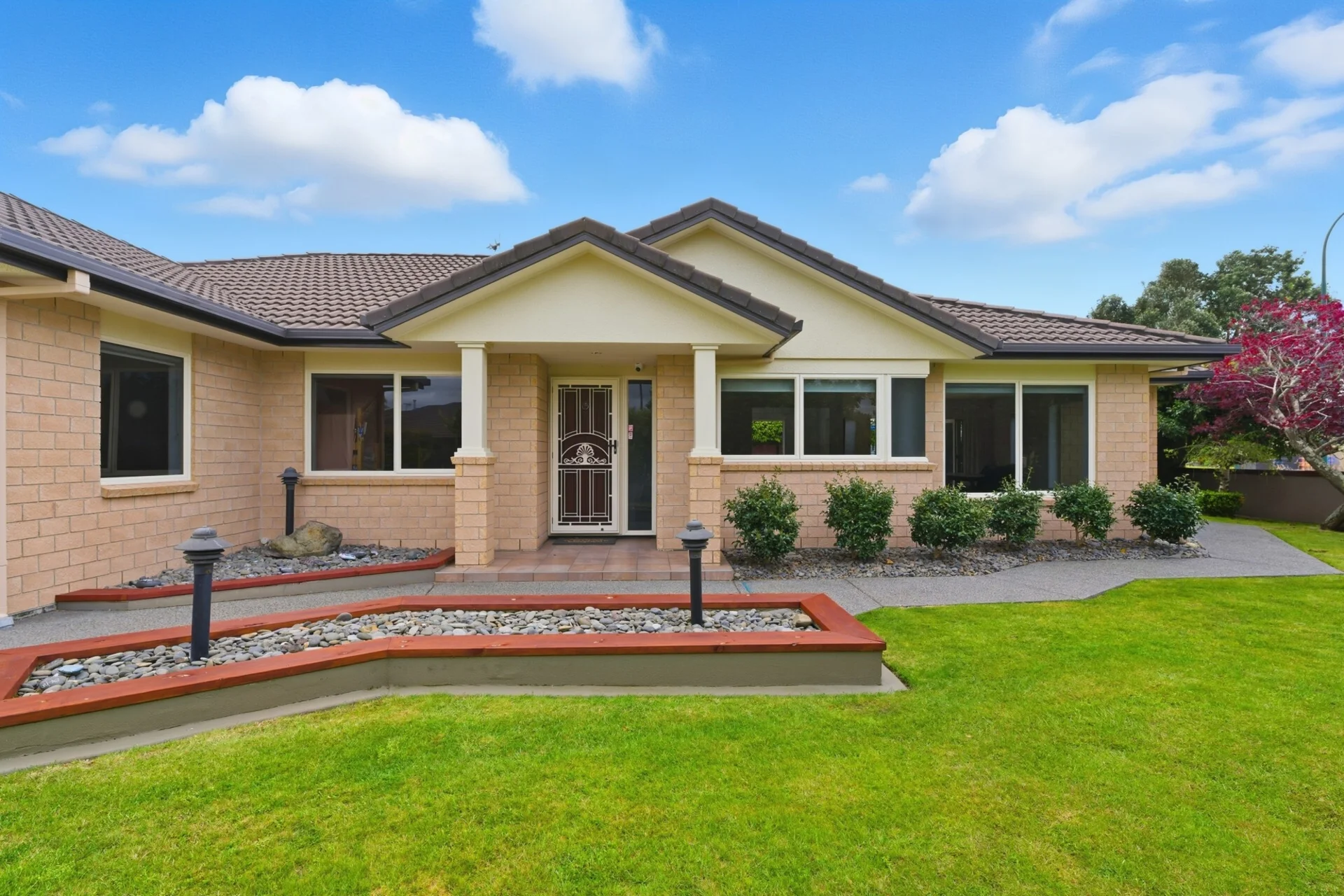 2 Aranui Drive