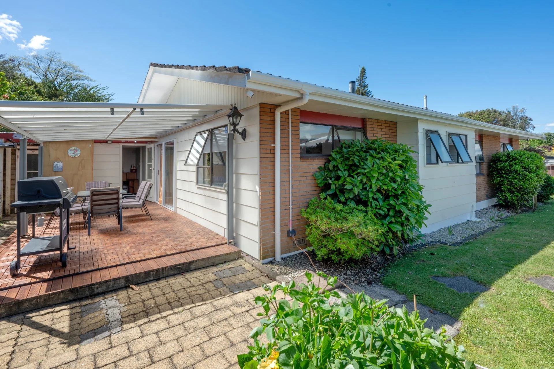 8B Westbrook Place