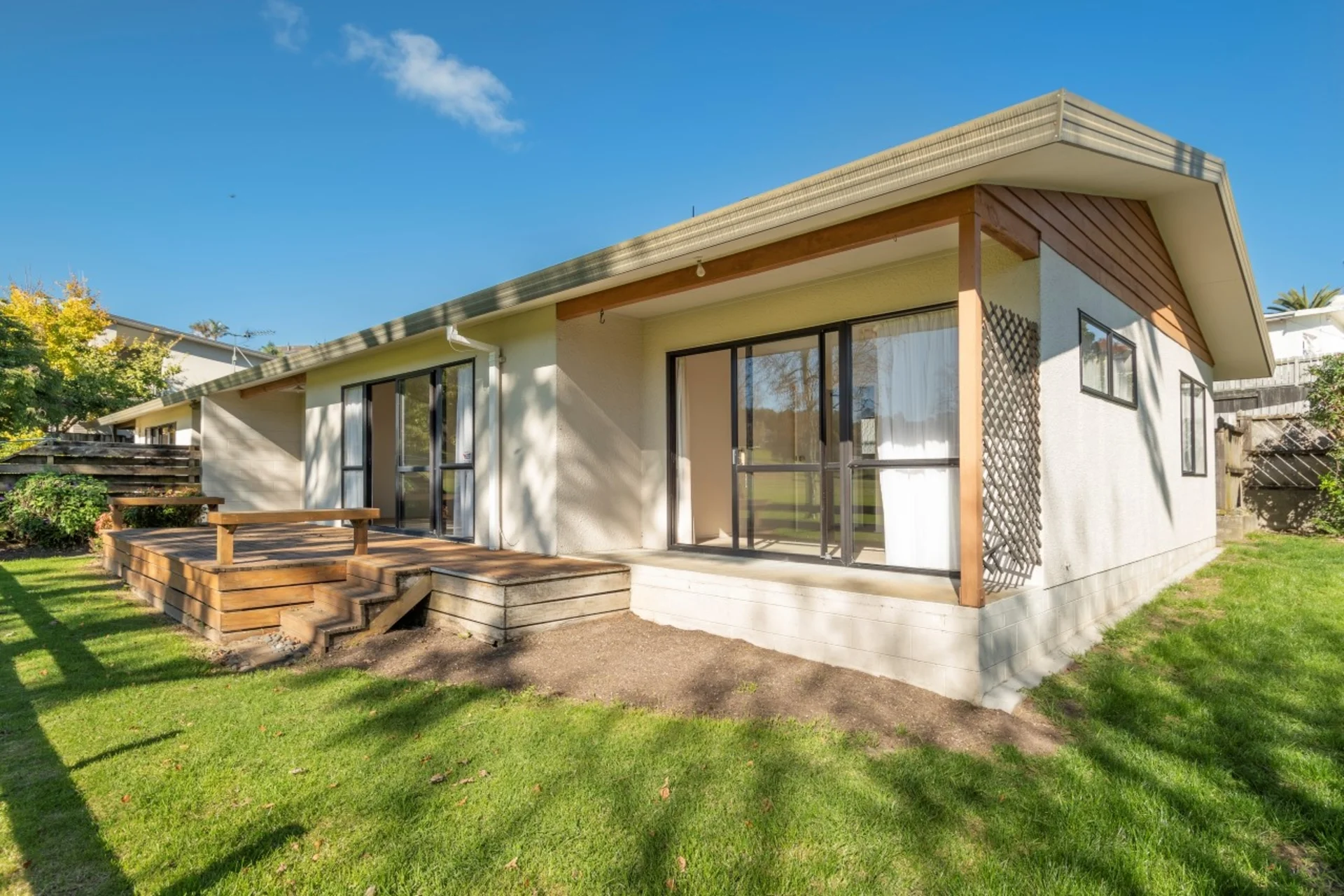 12A Oriana Crescent