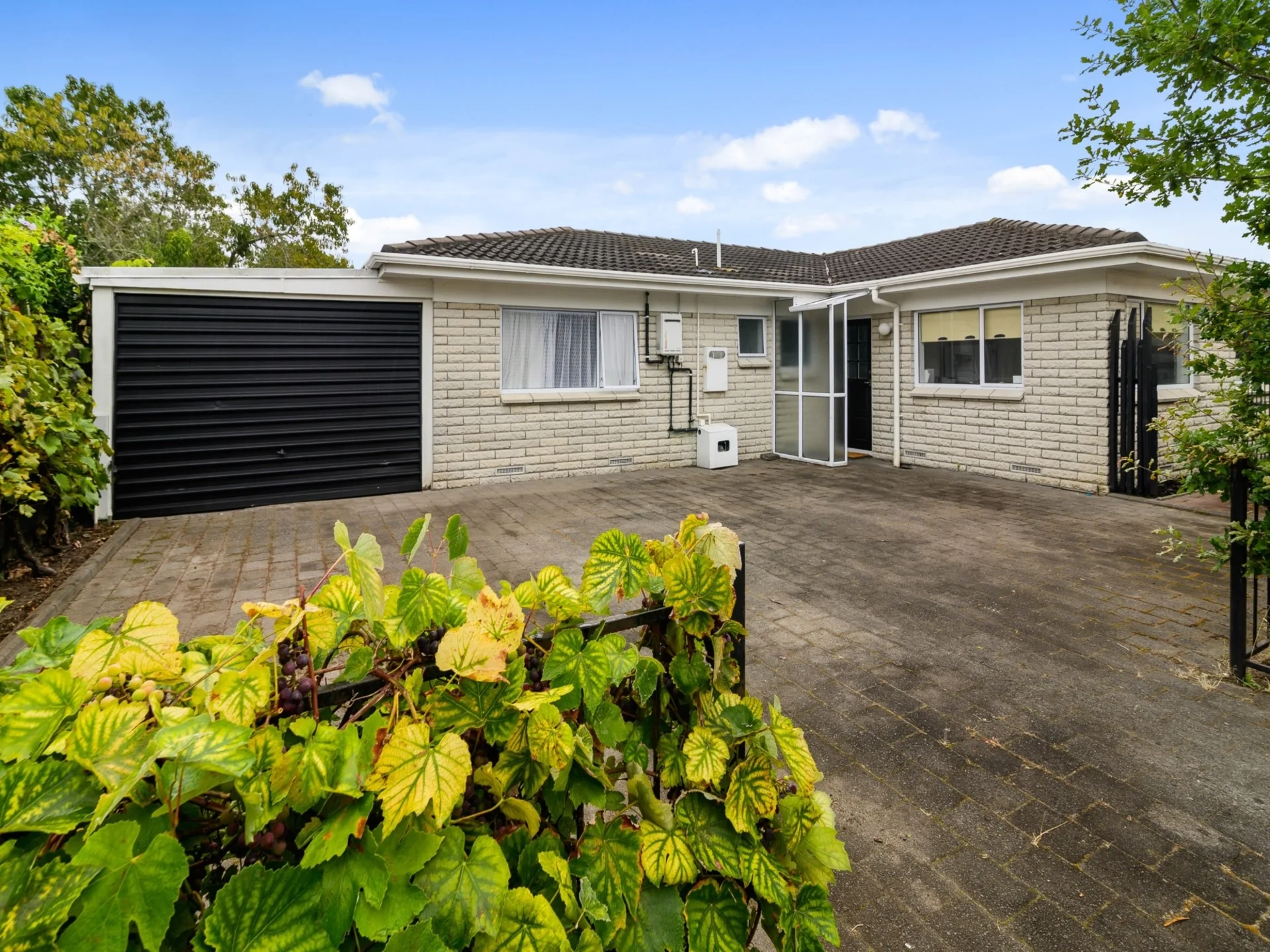 8B Tilsley Street