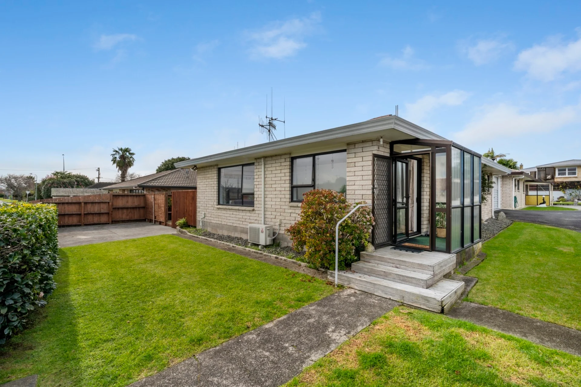 24 Mansels Road