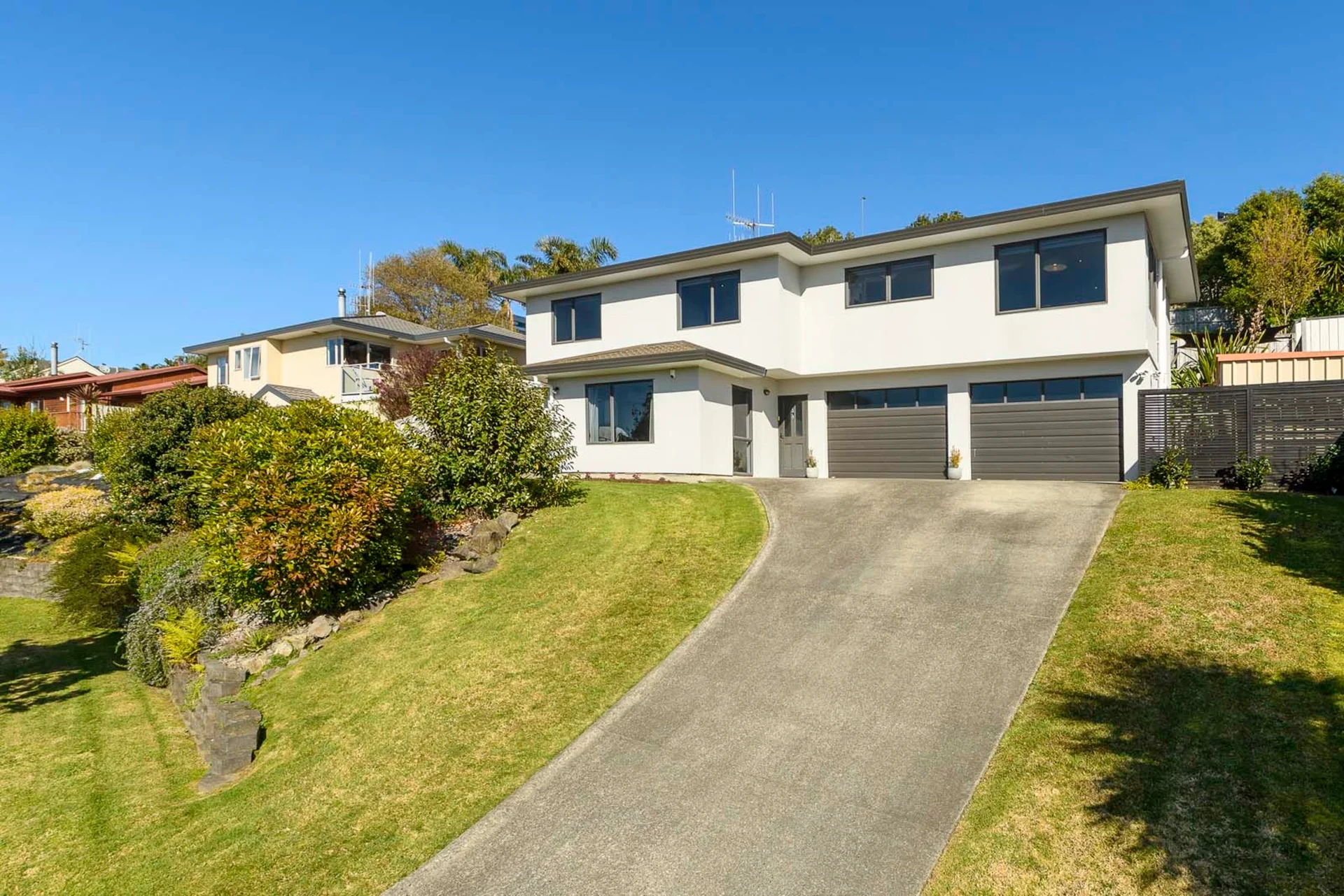 30 Waipuna Grove