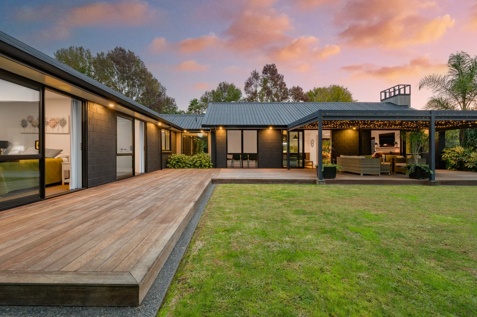 2 Harper Way