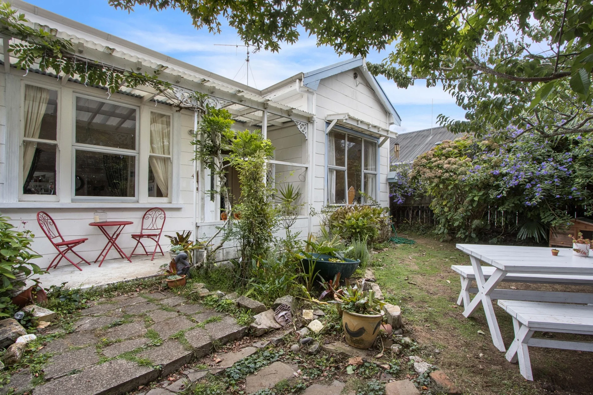 18 Moresby Avenue