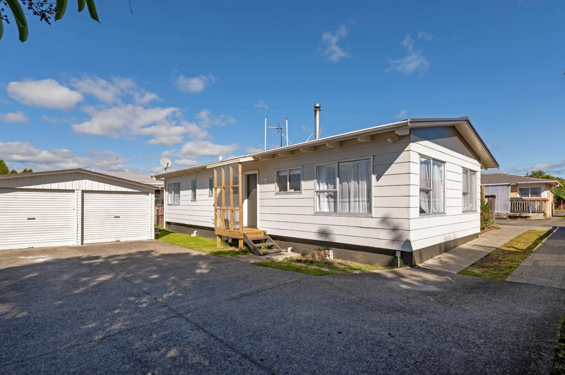 7B Roosevelt Road