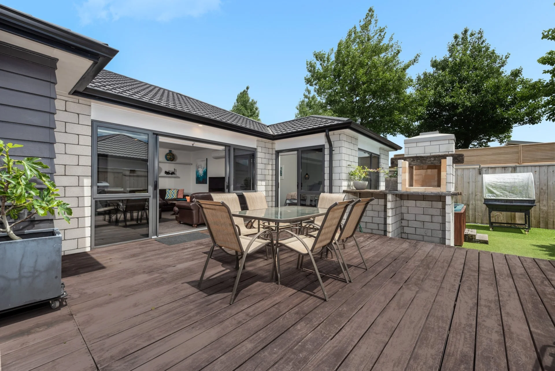 42 Marion Crescent