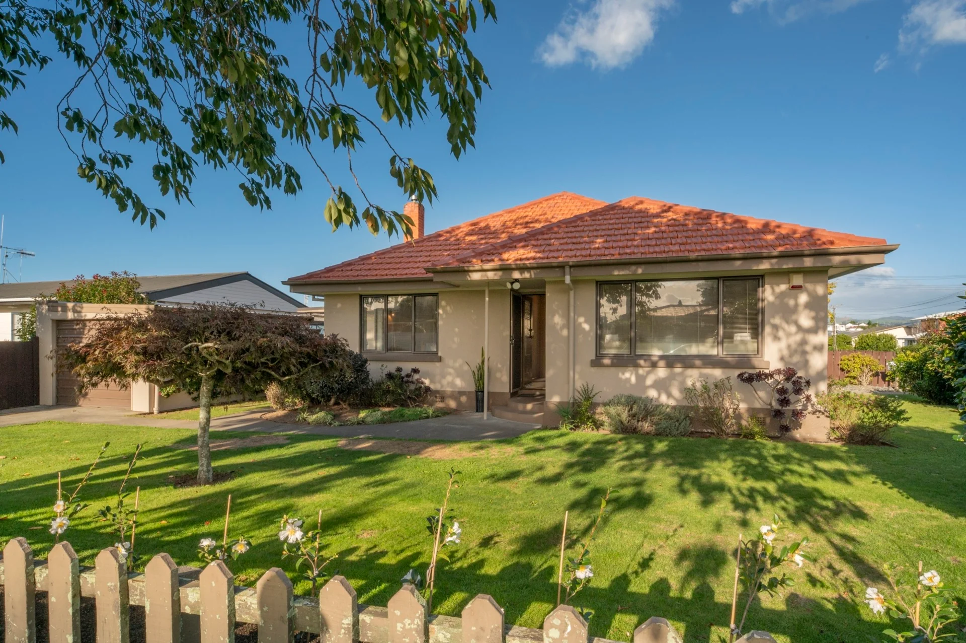 2 Pemberton Crescent