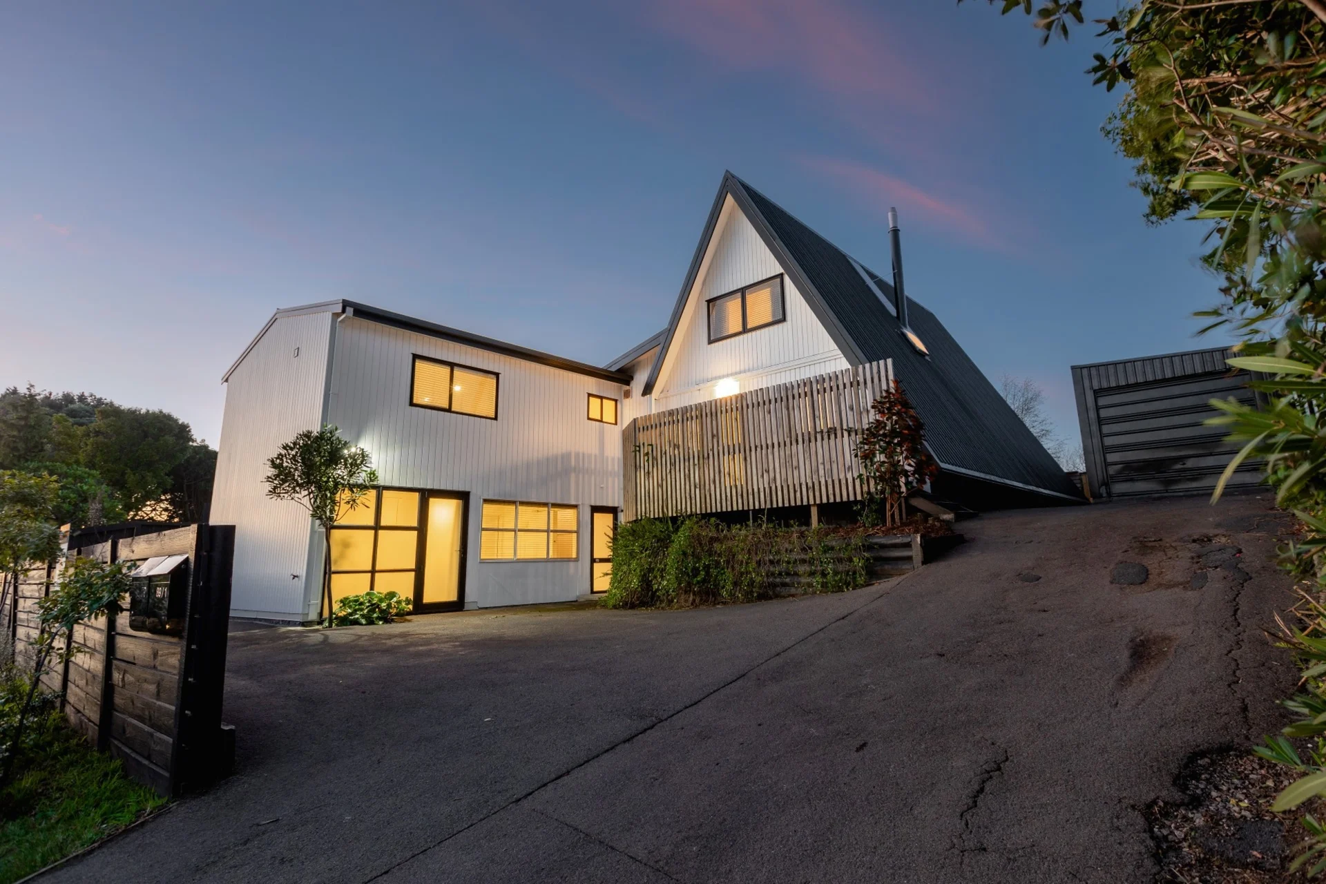 89 Links Avenue