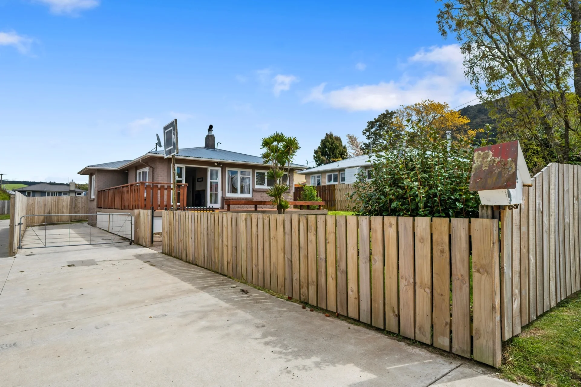 30 Upland Road