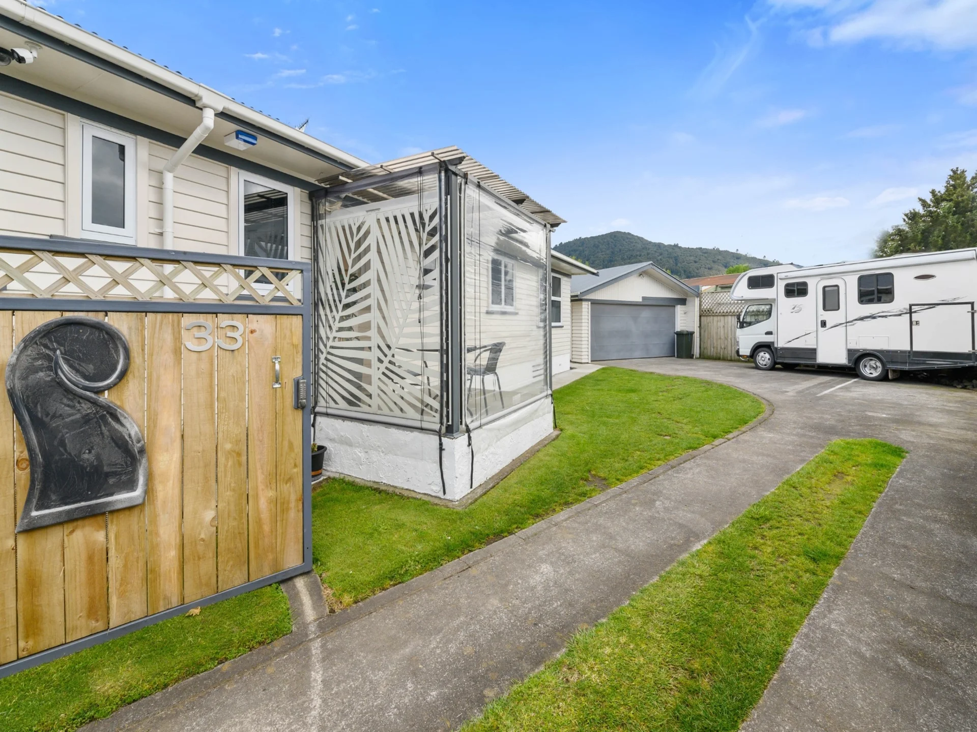 33 Alison Street
