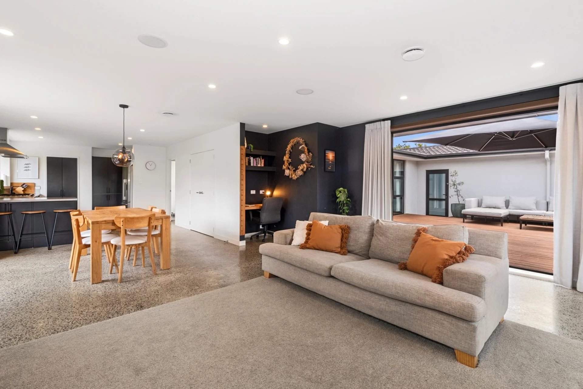 18 Shelley Street