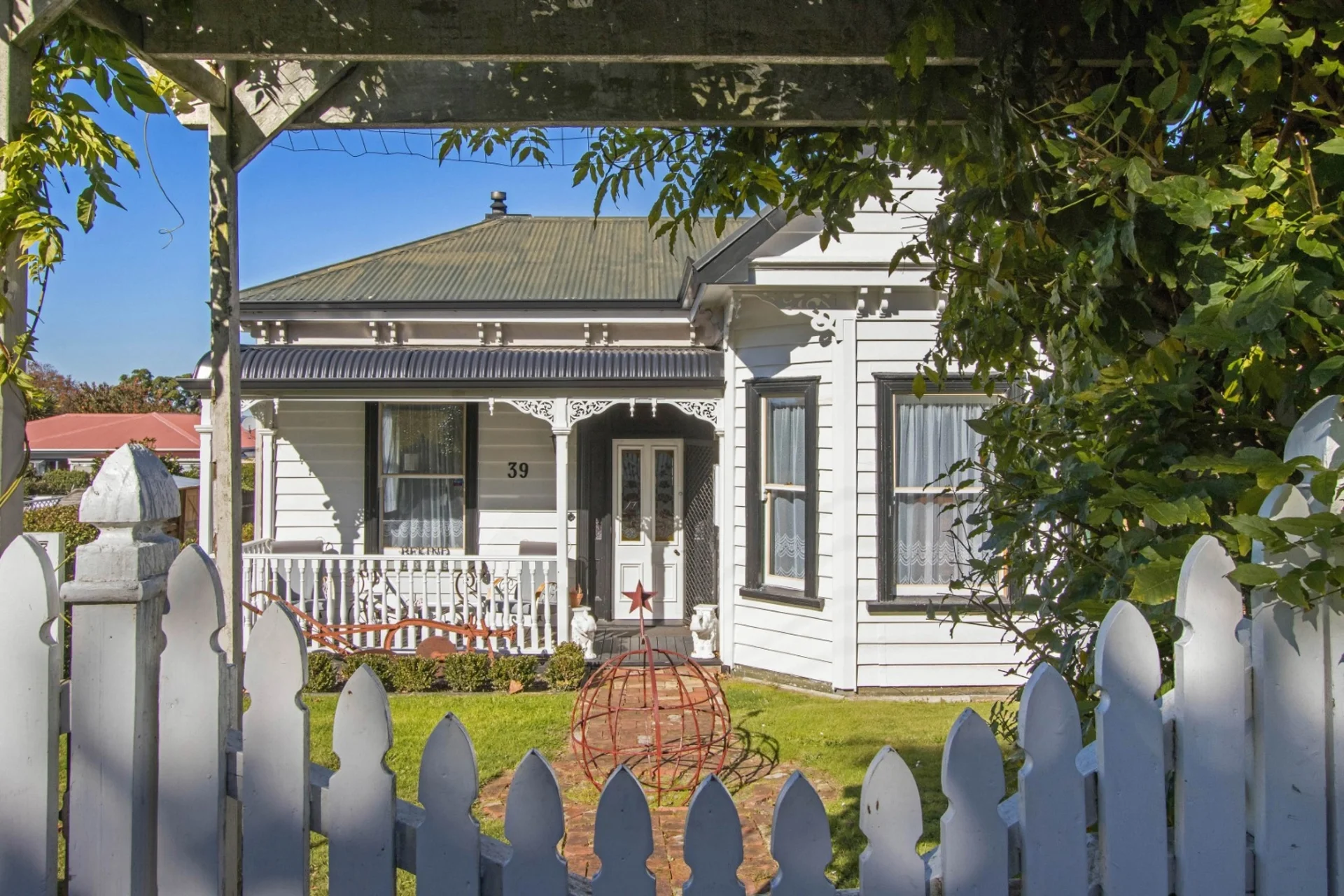 39 Parry Palm Avenue
