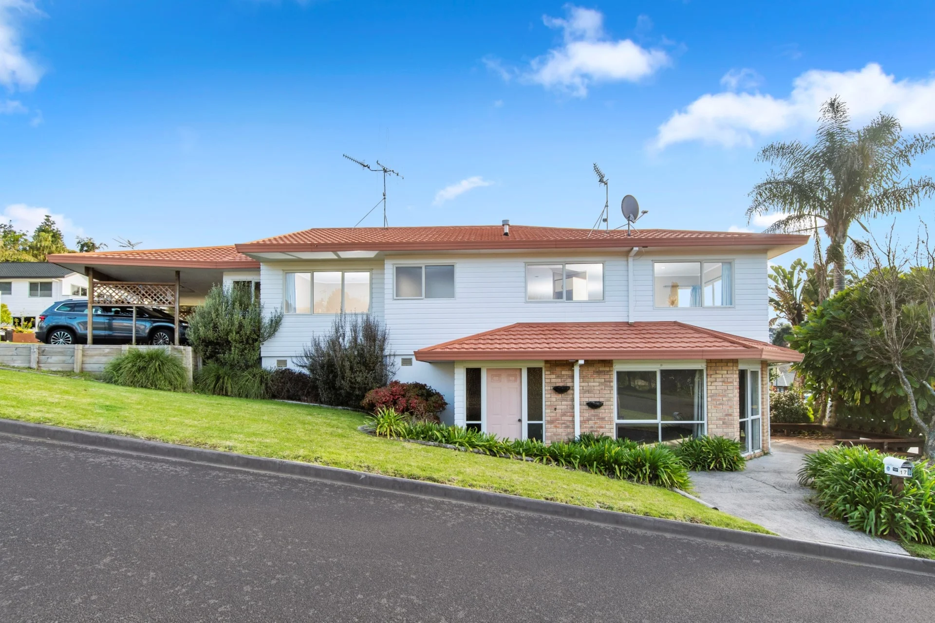 17 Te Koari Drive