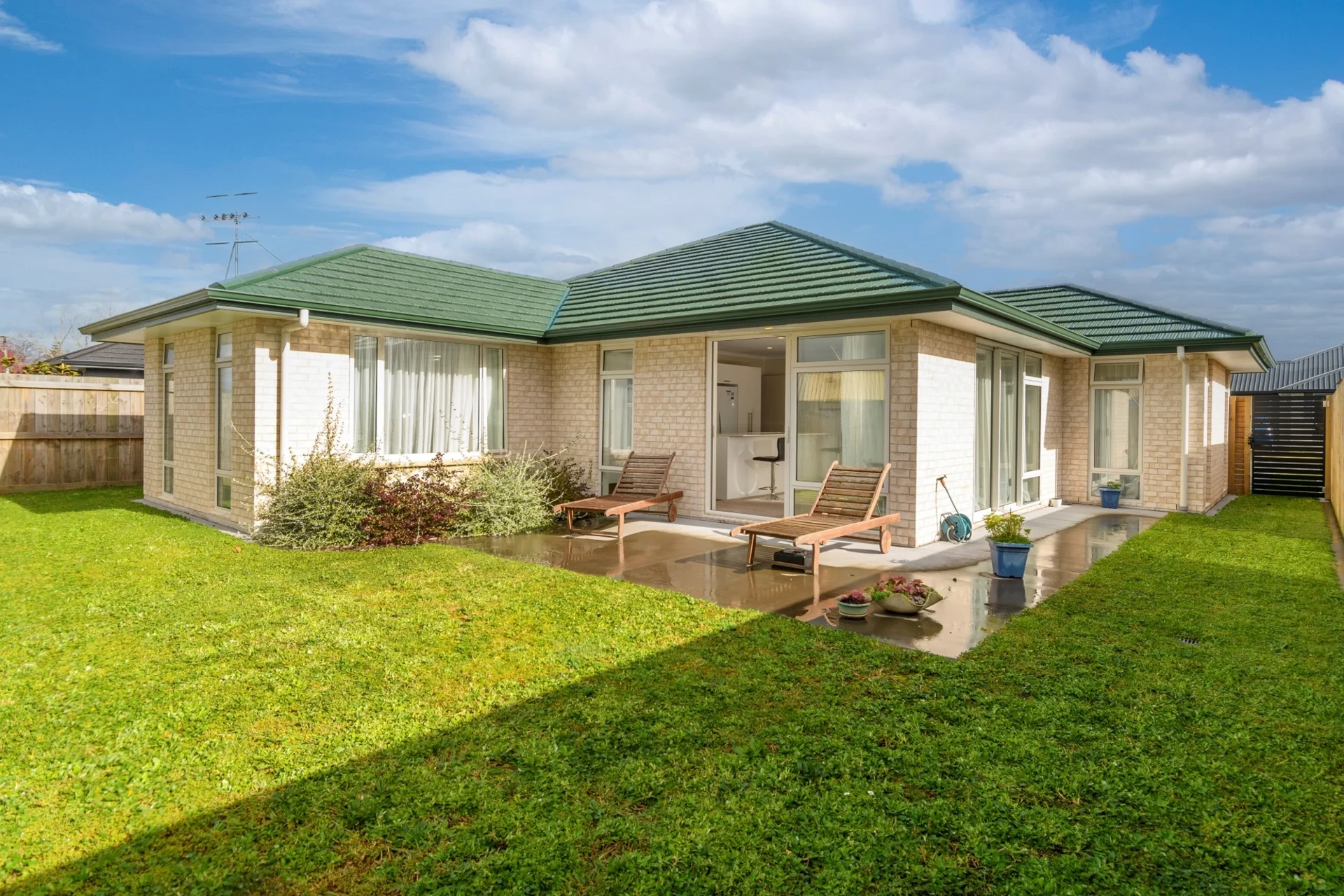 8 Fearnley Grove