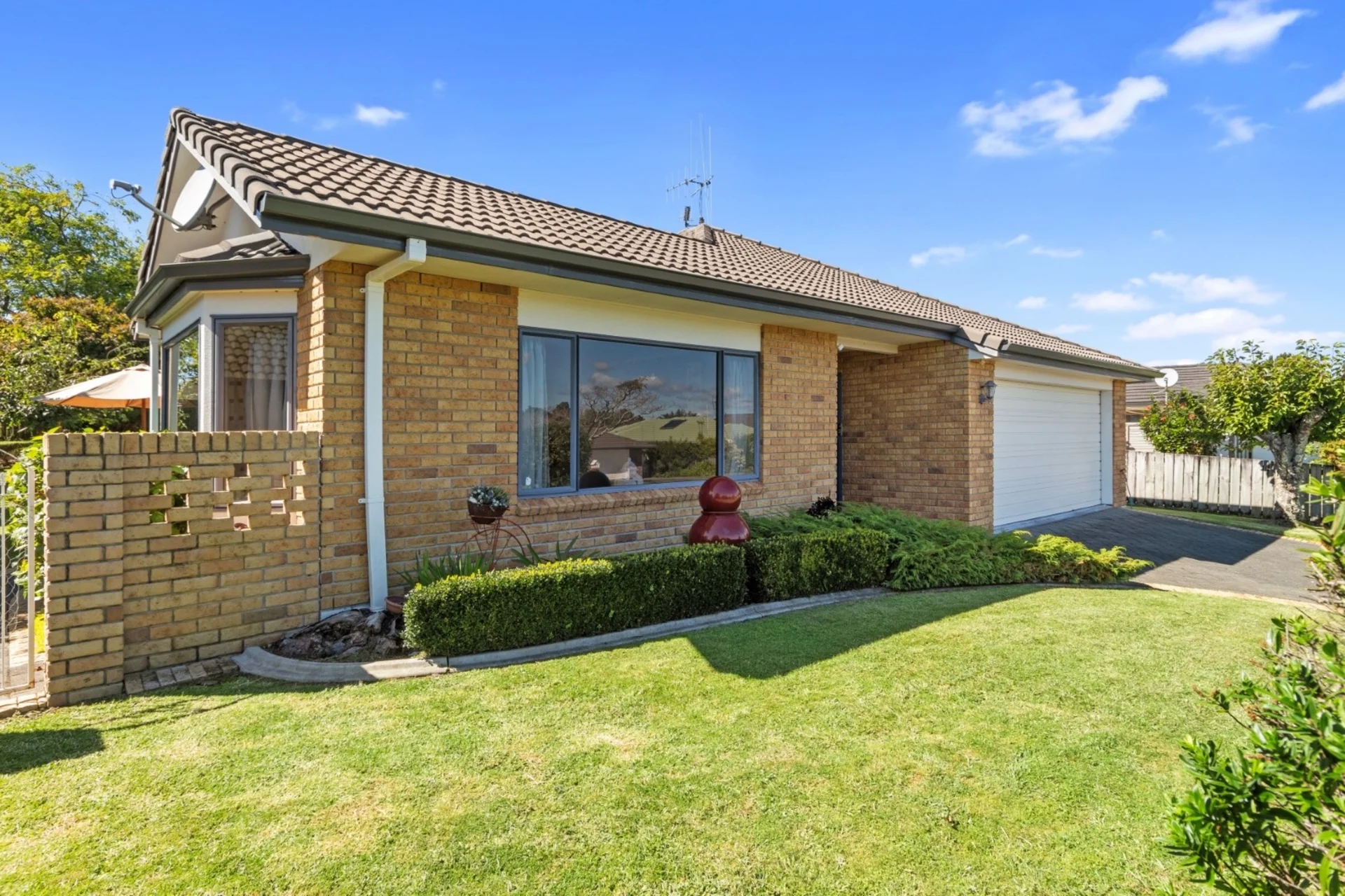 10 Sapphire Drive